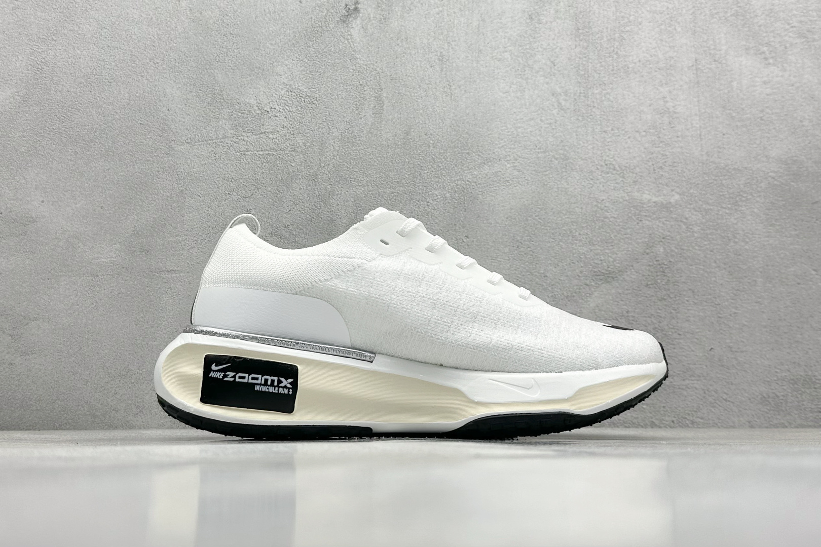 福利特价 终端放店
GS版 NK ZoomX Invincible Run Flyknit FK3 不可