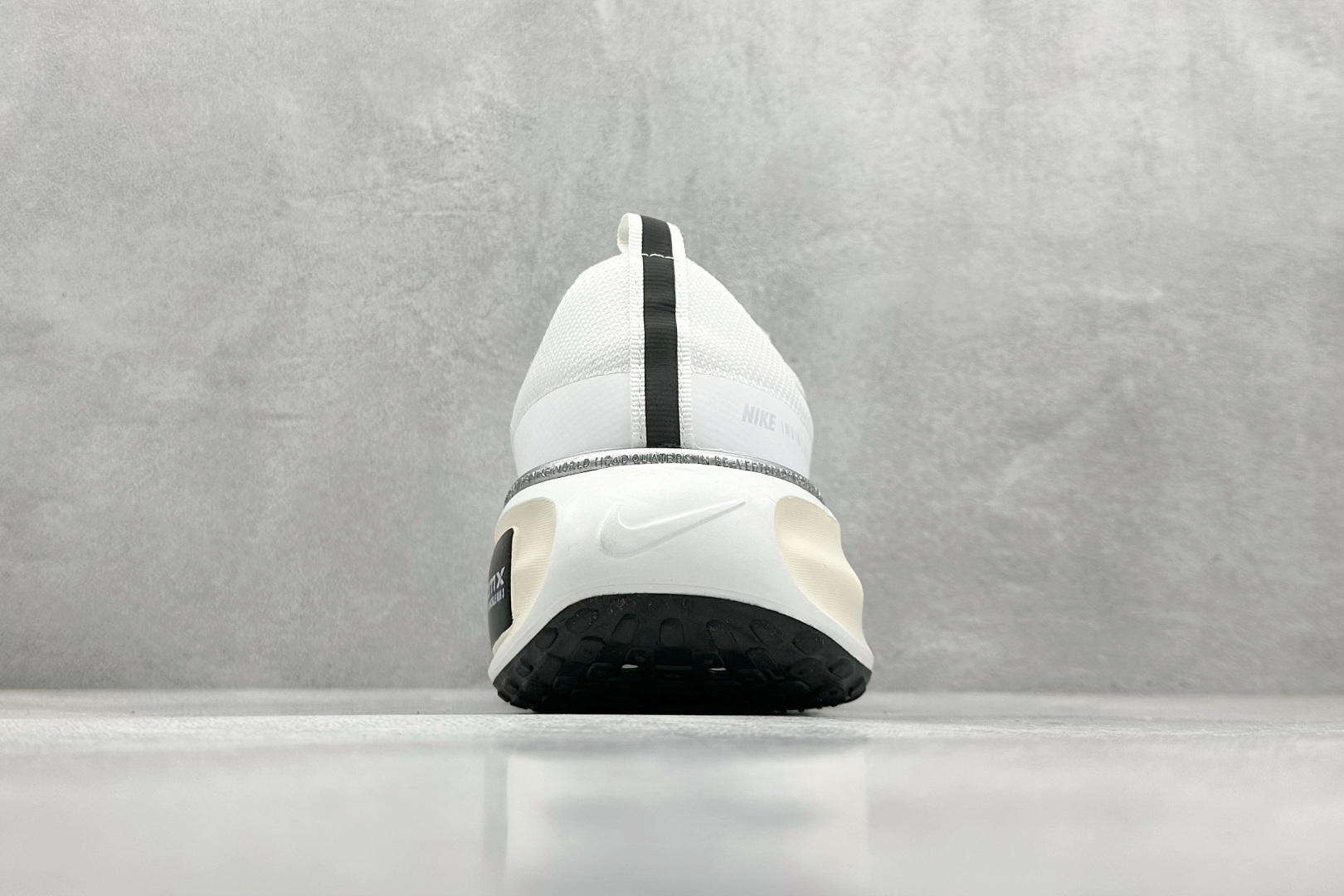 福利特价 终端放店
GS版 NK ZoomX Invincible Run Flyknit FK3 不可