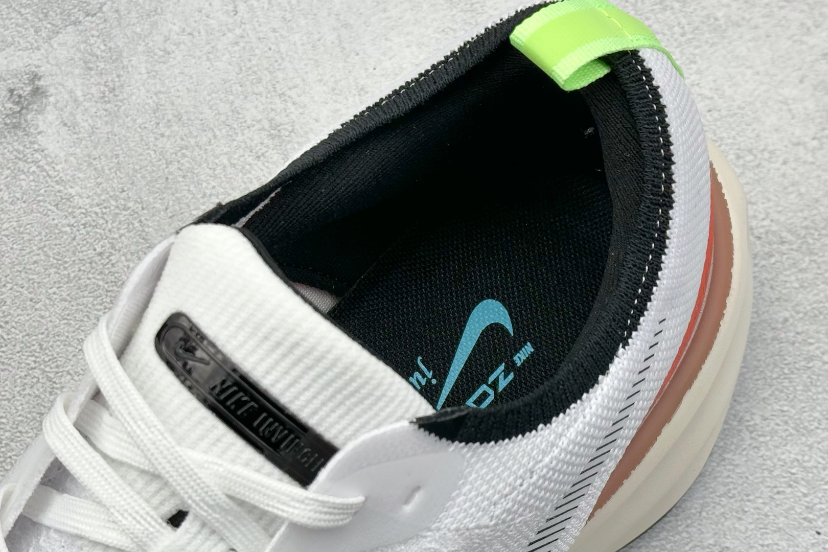 福利特价 终端放店
GS版 NK ZoomX Invincible Run Flyknit FK3 不可