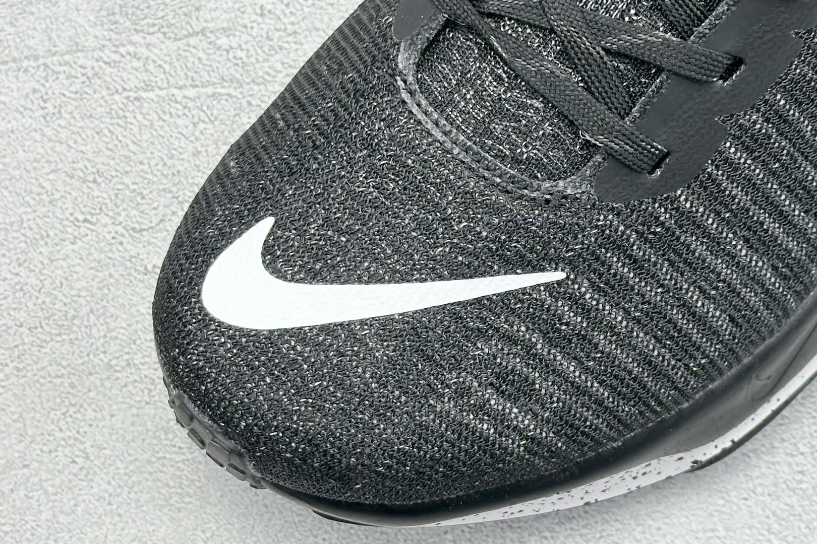福利特价 终端放店
GS版 NK ZoomX Invincible Run Flyknit FK3 不可