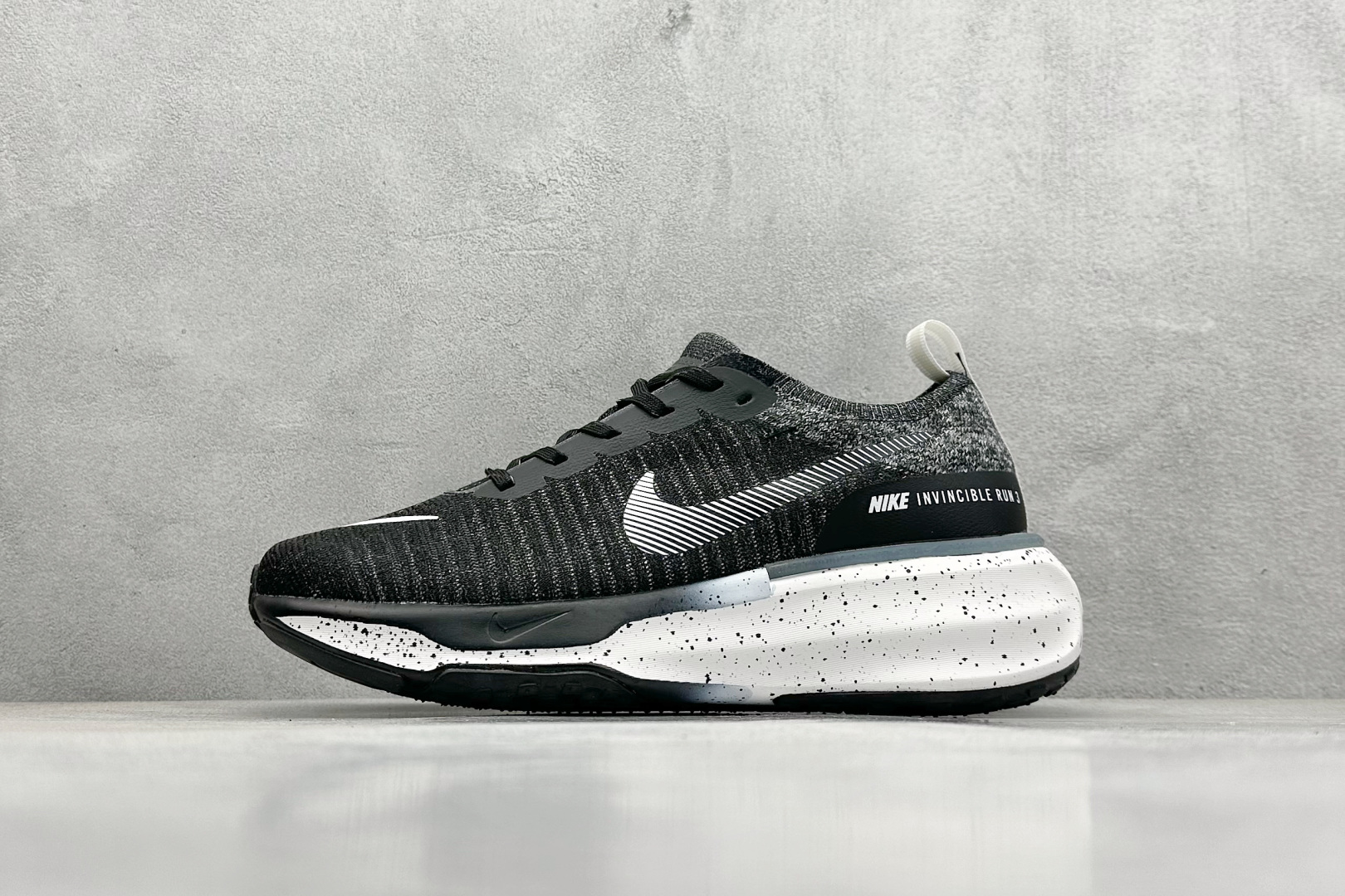 福利特价 终端放店
GS版 NK ZoomX Invincible Run Flyknit FK3 不可