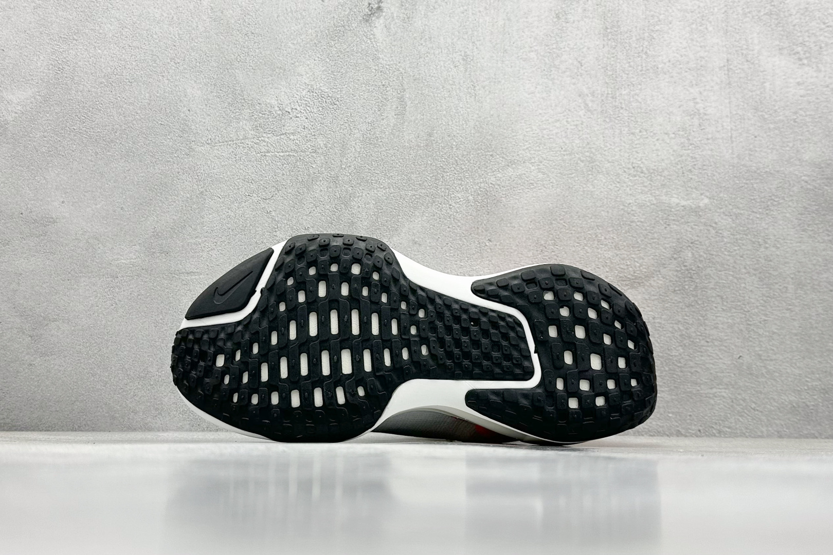 福利特价 终端放店
GS版 NK ZoomX Invincible Run Flyknit FK3 不可