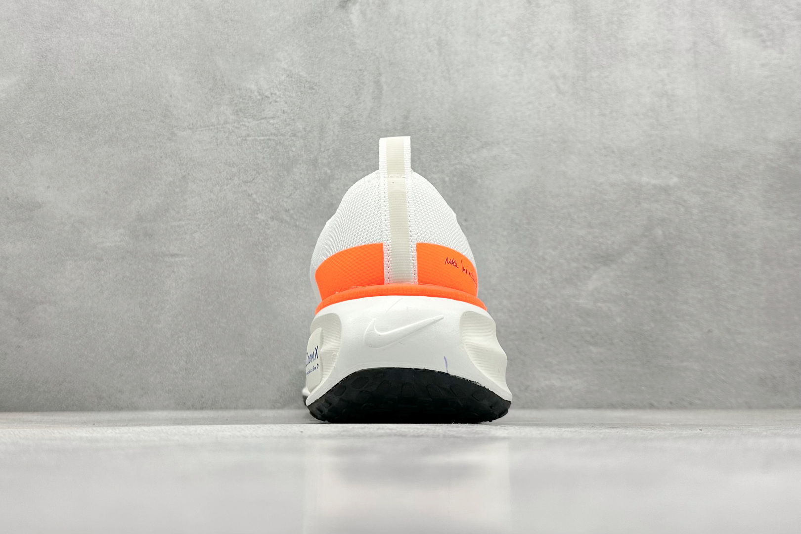 福利特价 终端放店
GS版 NK ZoomX Invincible Run Flyknit FK3 不可