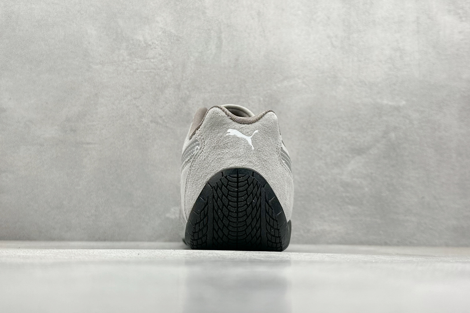  
TG版 Puma Speedcet OG 
彪马低帮复古运动休闲赛车跑鞋 
以趣味十足又前卫复古的设