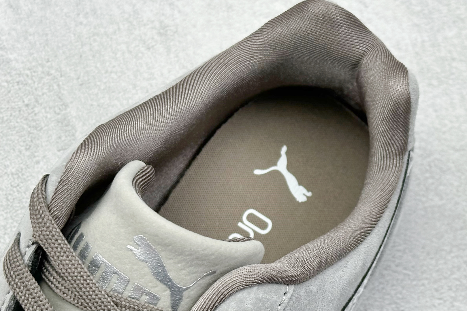  
TG版 Puma Speedcet OG 
彪马低帮复古运动休闲赛车跑鞋 
以趣味十足又前卫复古的设