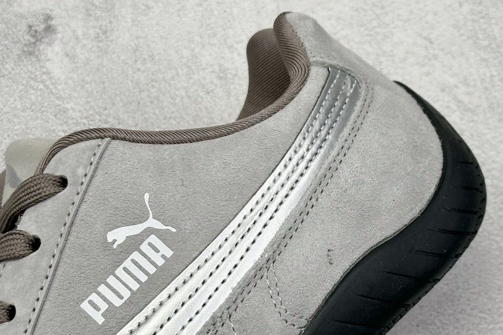  
TG版 Puma Speedcet OG 
彪马低帮复古运动休闲赛车跑鞋 
以趣味十足又前卫复古的设