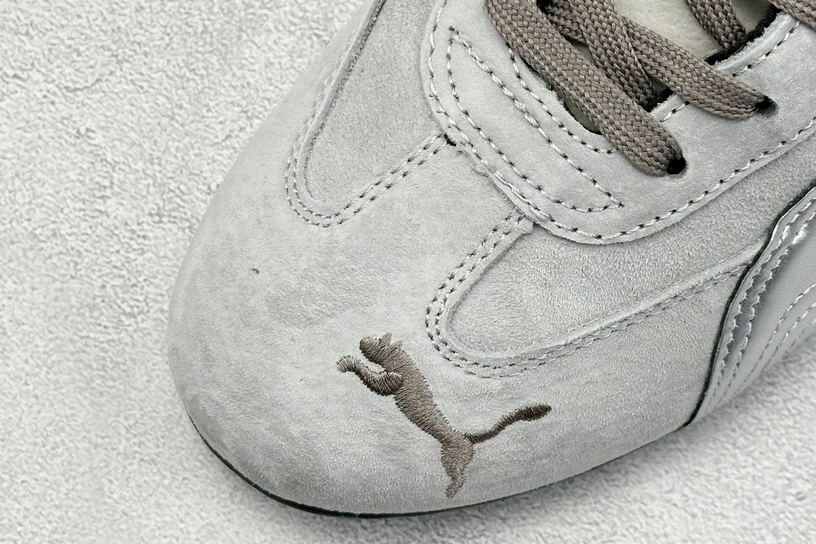  
TG版 Puma Speedcet OG 
彪马低帮复古运动休闲赛车跑鞋 
以趣味十足又前卫复古的设
