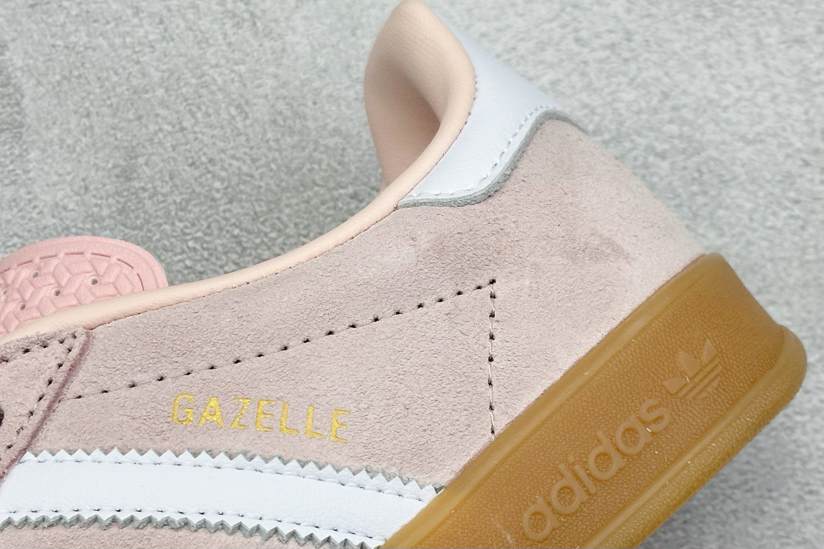  
Adidas Gazelle Indoor Trainers 羚羊内训系列低帮复古百搭休闲运动德训风