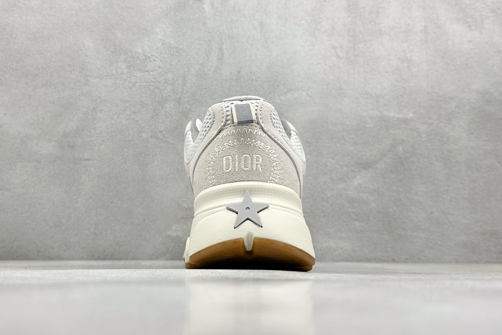  
Dior Chrono 迪奥圆头系带 生活休闲运动跑鞋 选用优质材料 精细制作 经典设计 展现优雅气