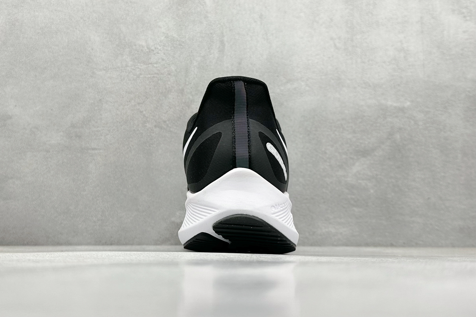  
NK Air Zoom Winflo 7X 登月网面透气专业跑步鞋 原档案数据编织面 原盒原配 QC