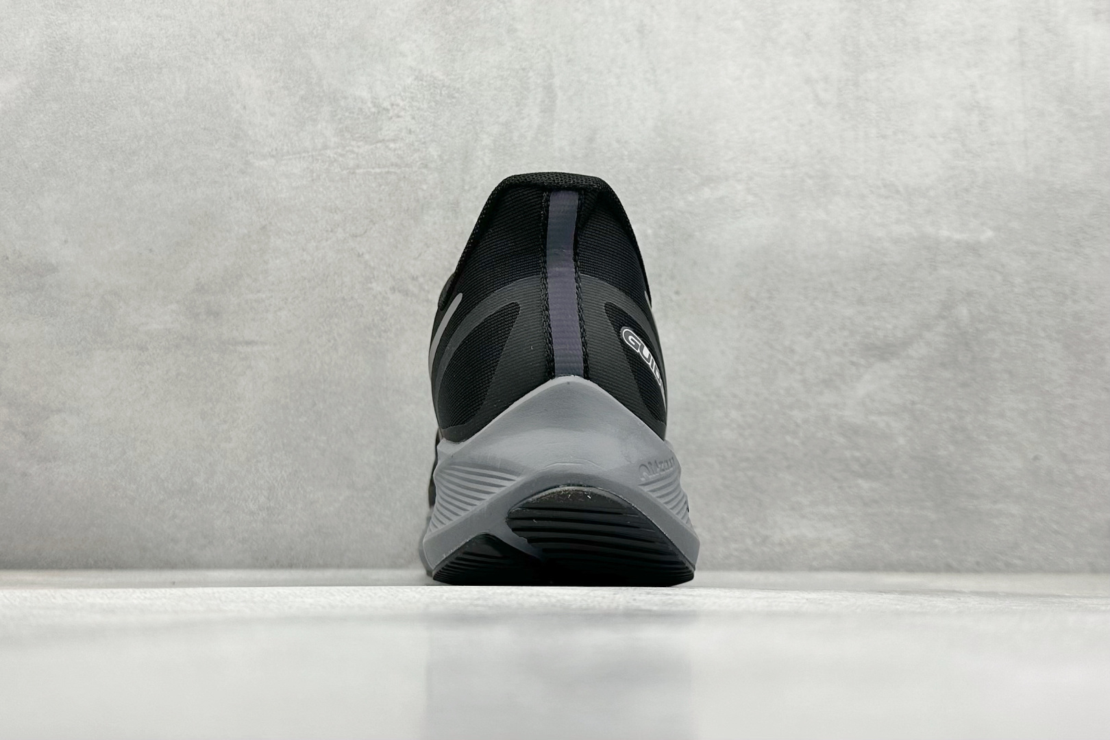  
NK Air Zoom Winflo 7X 登月网面透气专业跑步鞋 原档案数据编织面 原盒原配 QC