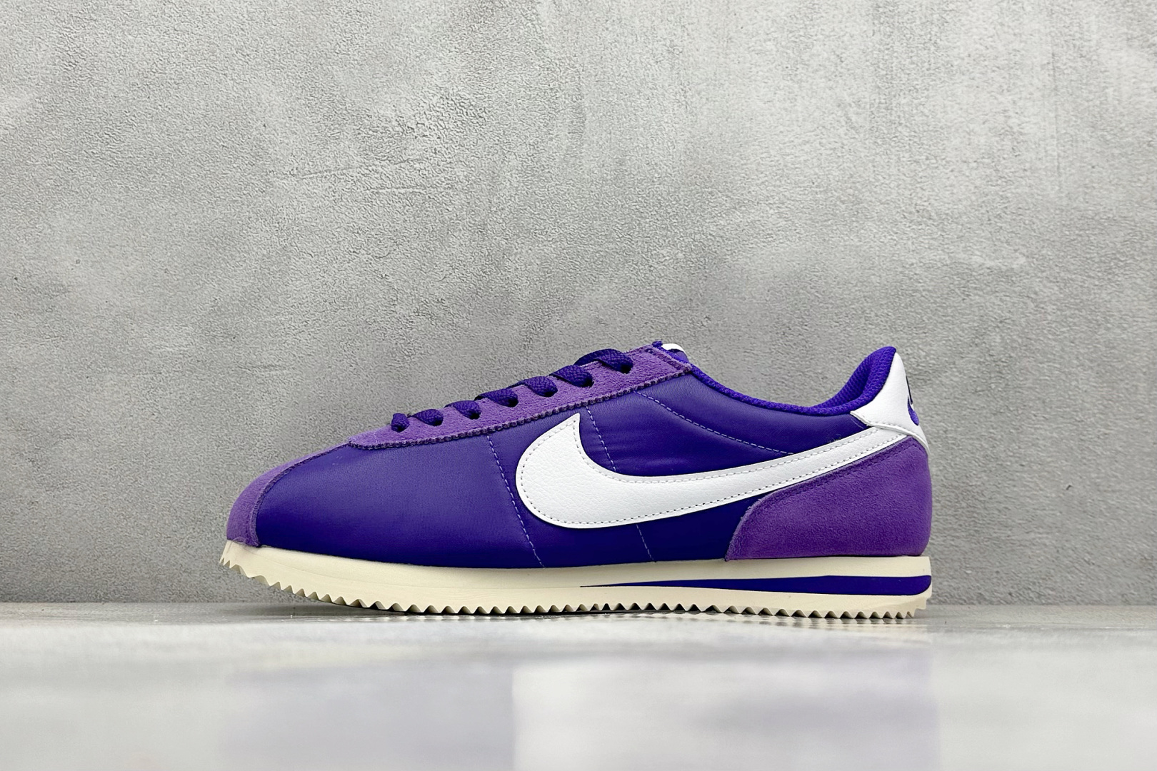 奥莱尾单福利 
Nk Classic Cortez Leather 阿甘复古慢跑鞋
#缓震防滑耐磨同源
