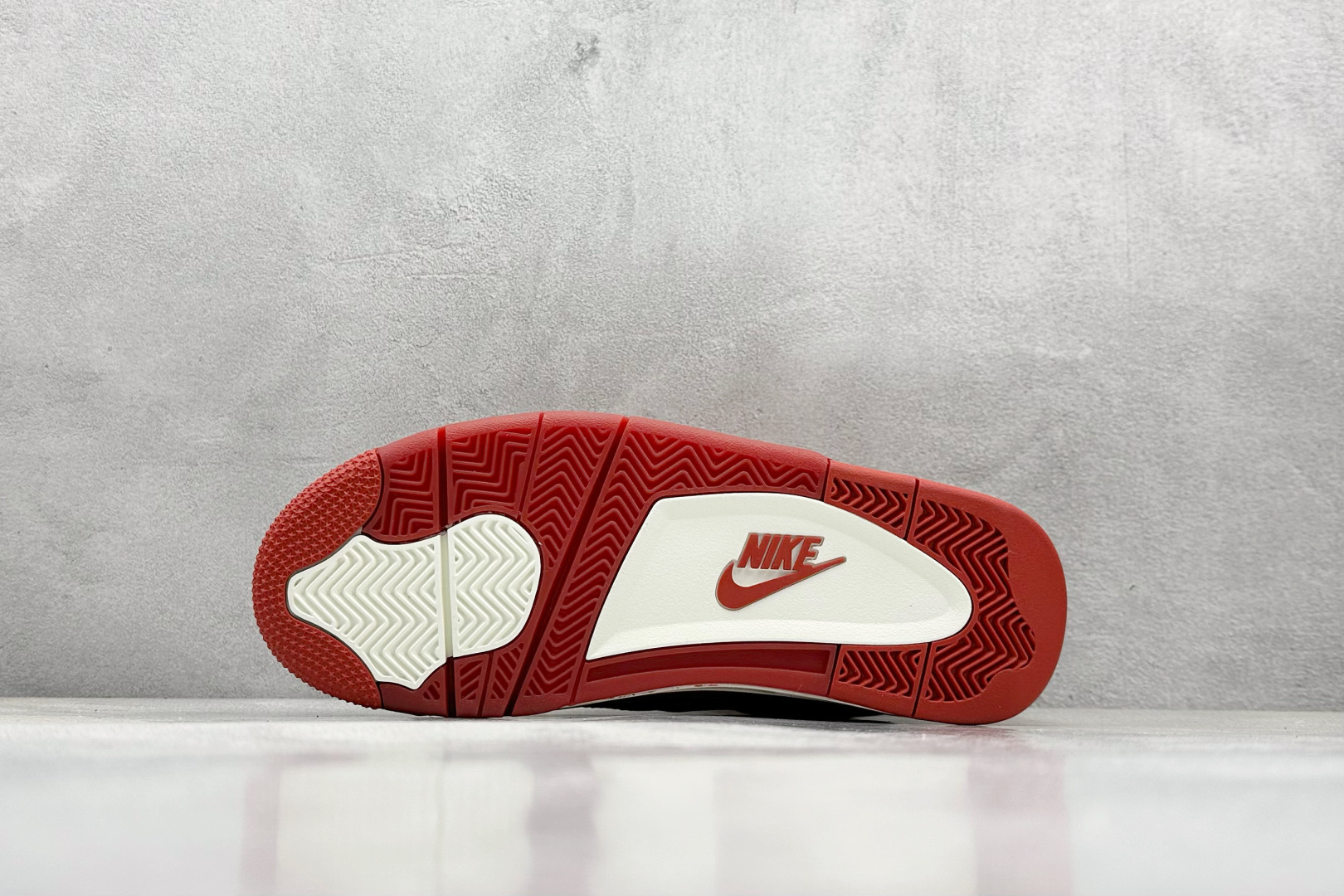  终端放店
FS版 Air Jordan 4 Retro Low x Nigel Sylvester O