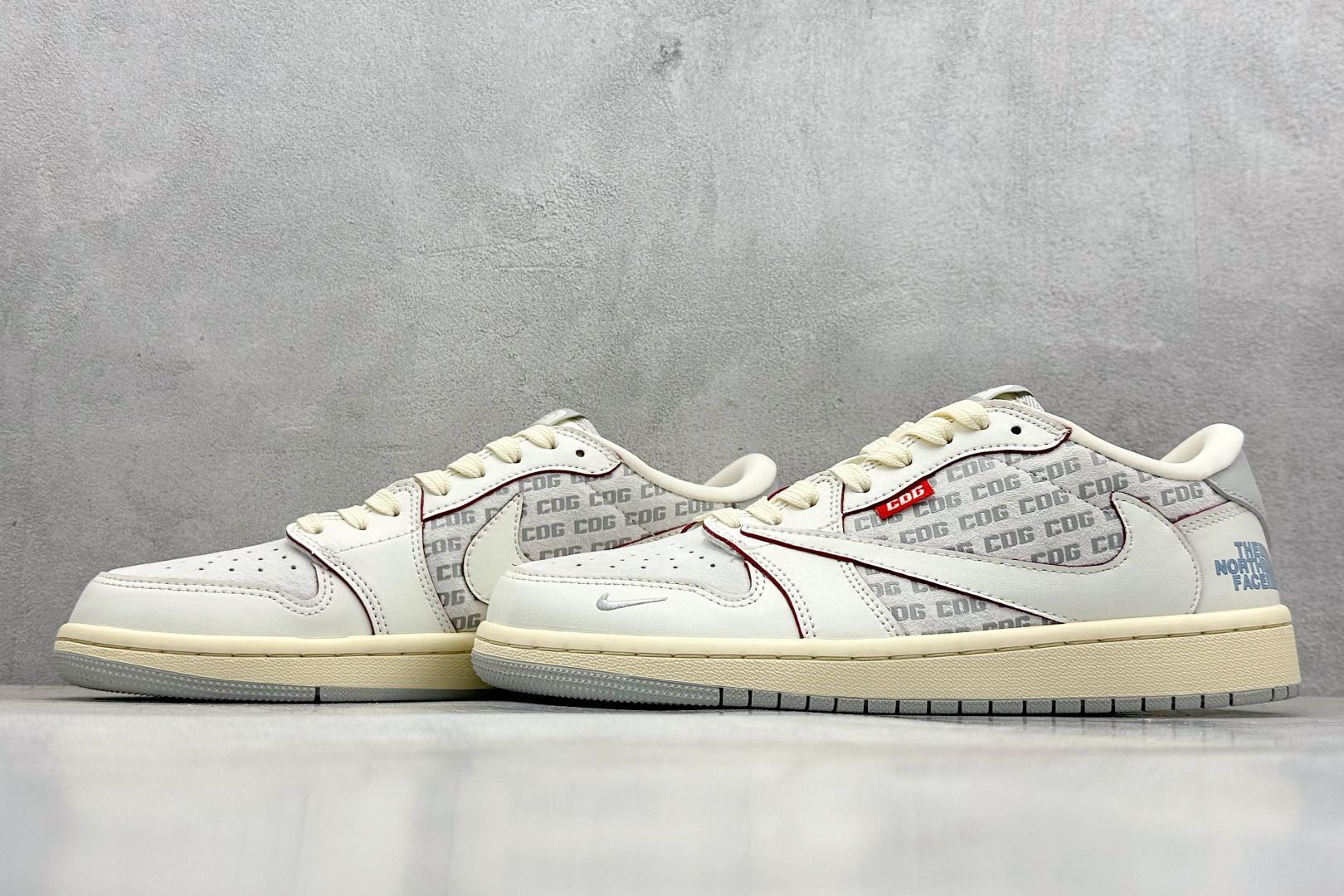 终端放店
XC版 Fragment x Travis Scott x 北面
Air Jordan 1