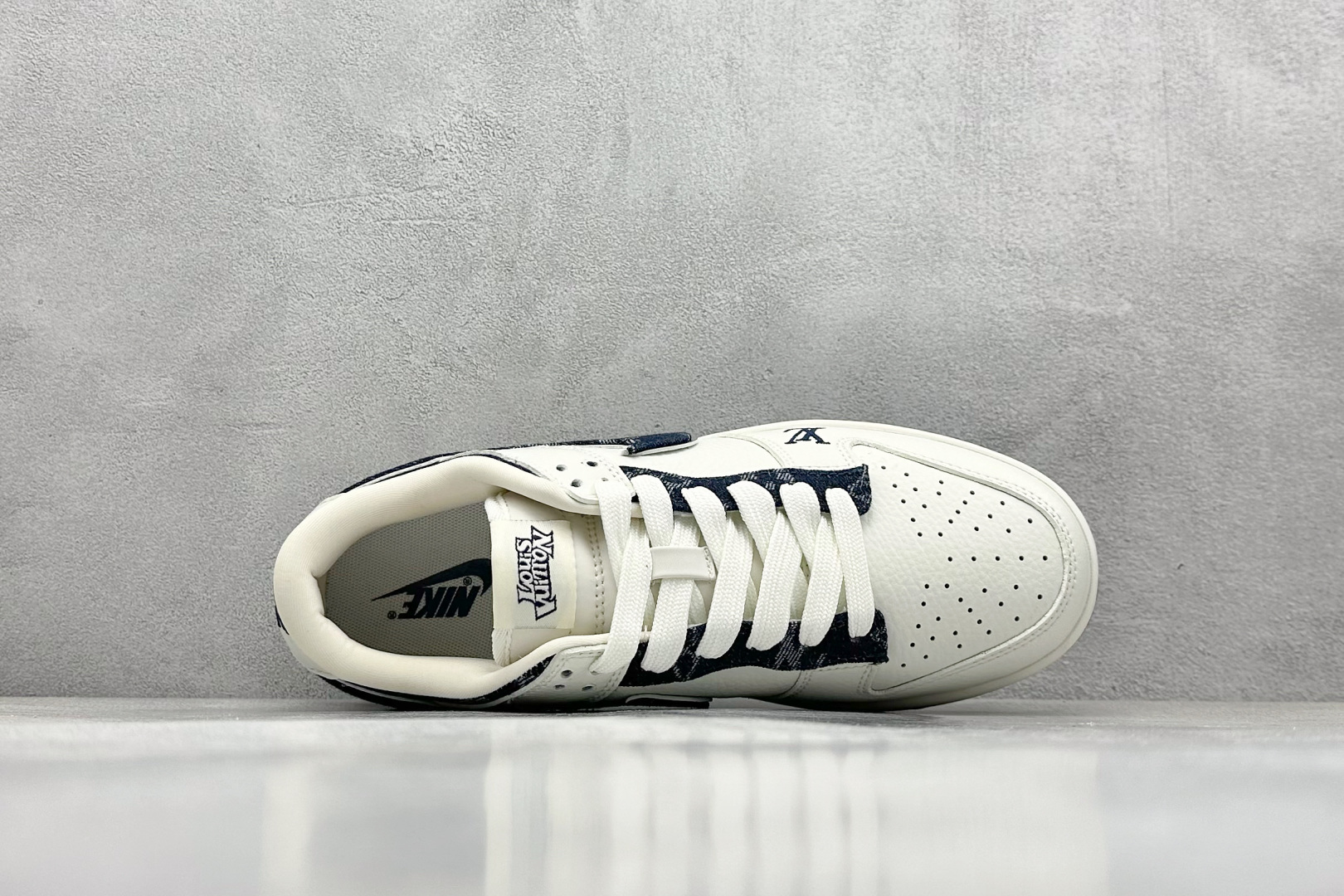  终端放店
XC版 Nike SB Dunk Low x Louis Vuitton 白牛仔蓝
纯原大厂