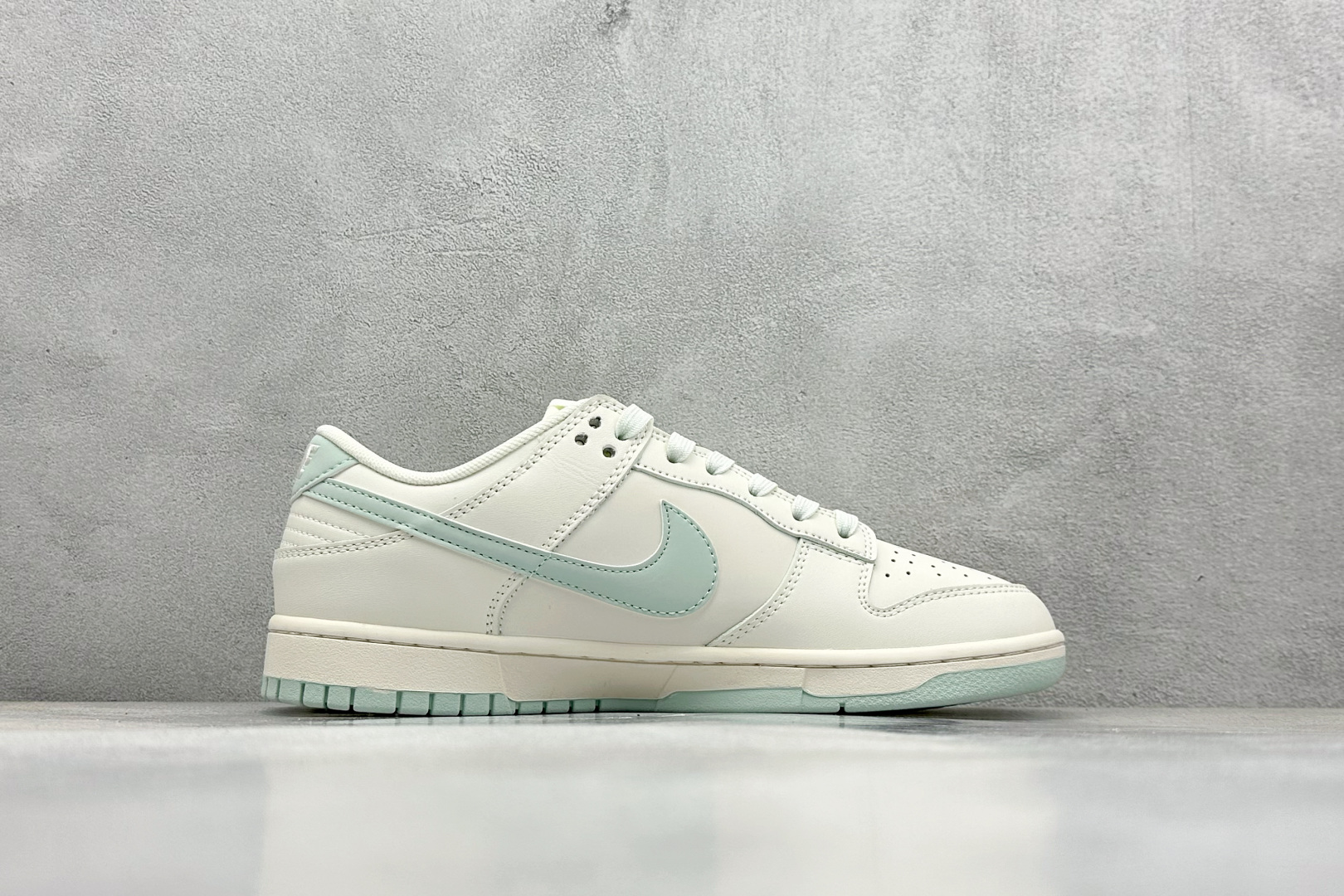  终端放店
XC版 Nk SB Dunk Low 北面Supreme联名-竹篁绿 周年高端定制 低帮休闲