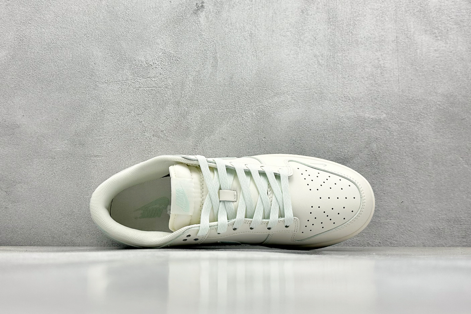  终端放店
XC版 Nk SB Dunk Low 北面Supreme联名-竹篁绿 周年高端定制 低帮休闲