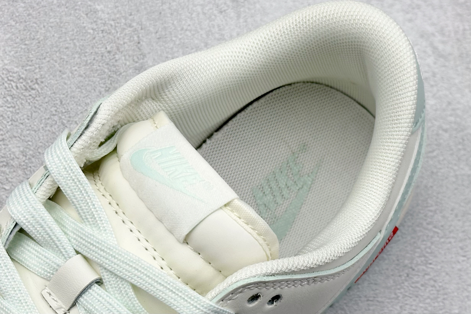  终端放店
XC版 Nk SB Dunk Low 北面Supreme联名-竹篁绿 周年高端定制 低帮休闲