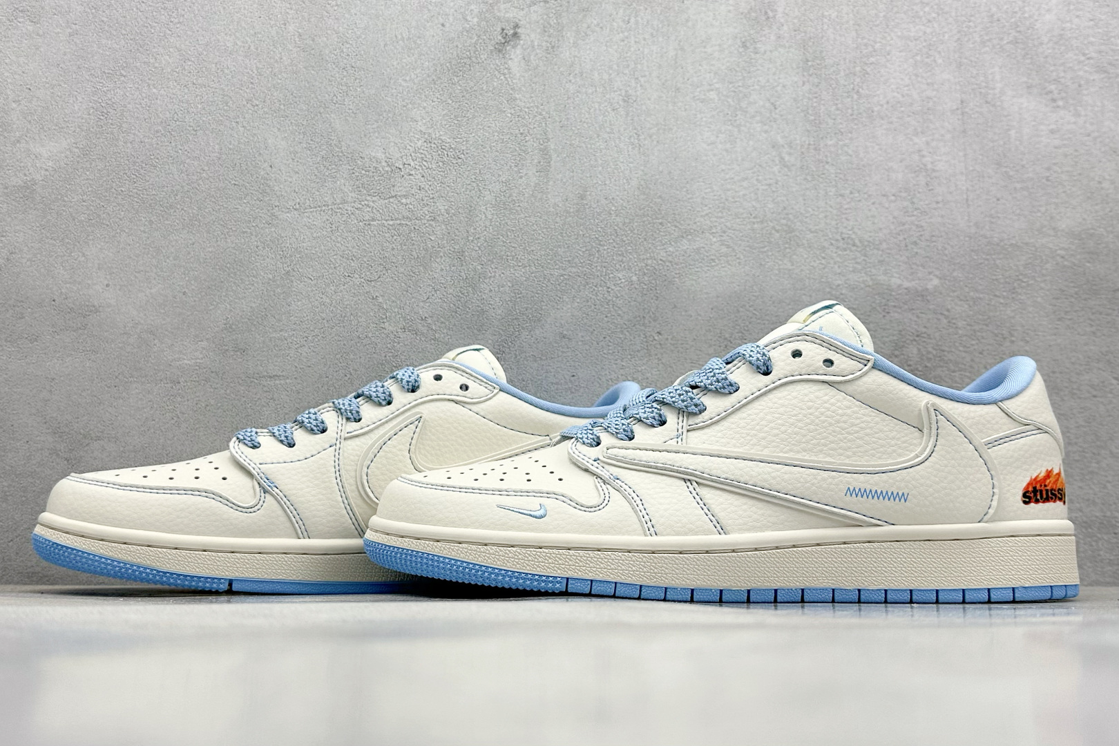  终端放店
XC版 Travis Scott x Fragment Design x Air Jorda