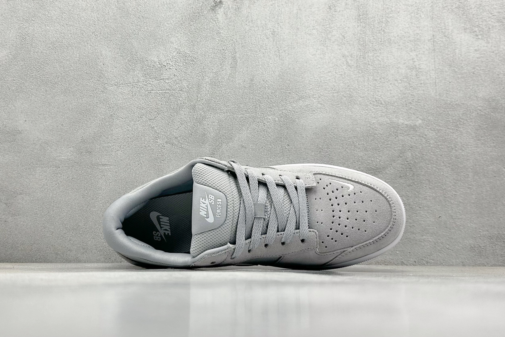  终端放店
FS版 Nike SB Force 58 硫化杯底 传统篮球风格 原楦版型
Nike SB 