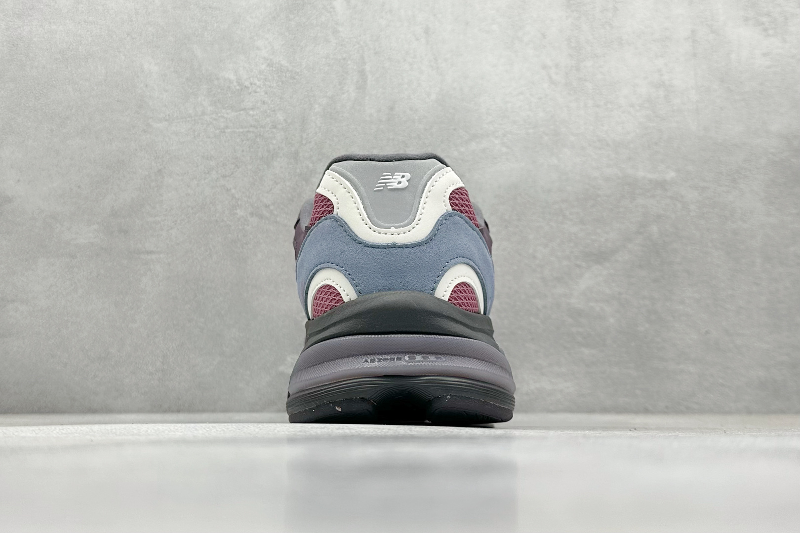 
NB New Balance 2010系列 新百伦经典复古休闲运动板鞋
以ENCAP中底配以升级版 