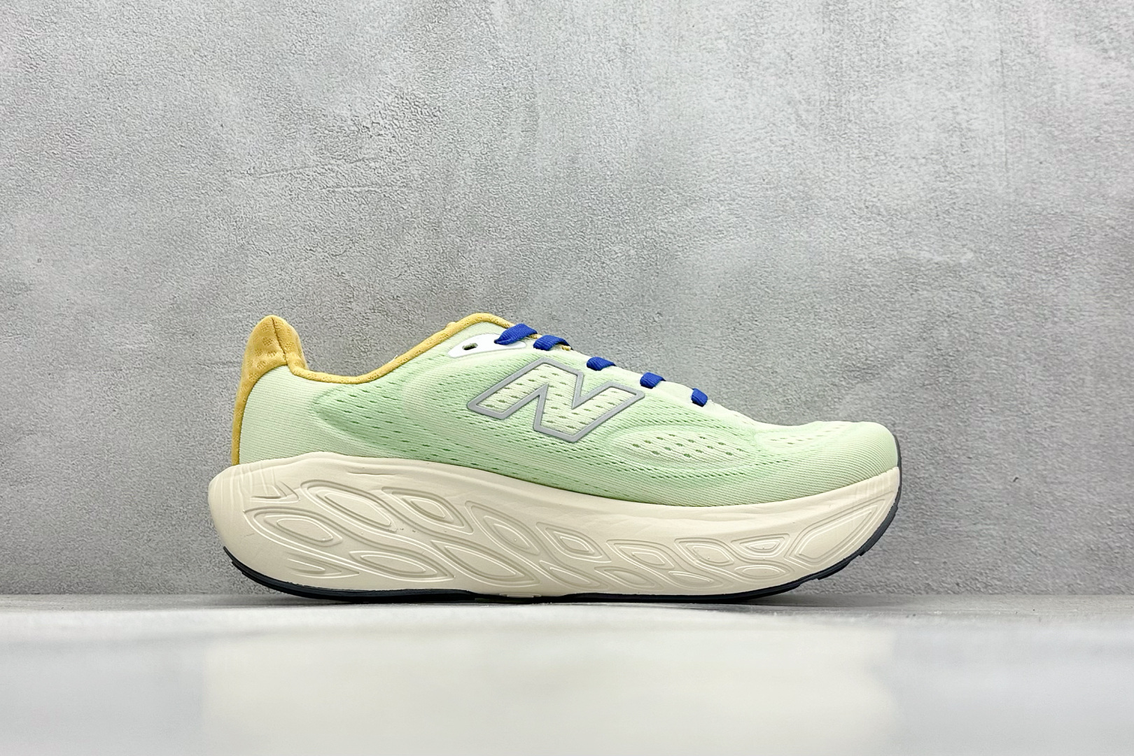  
New Balance NB Fresh Foam Evoz v14 舒适耐磨低帮跑步鞋 
受到Fr