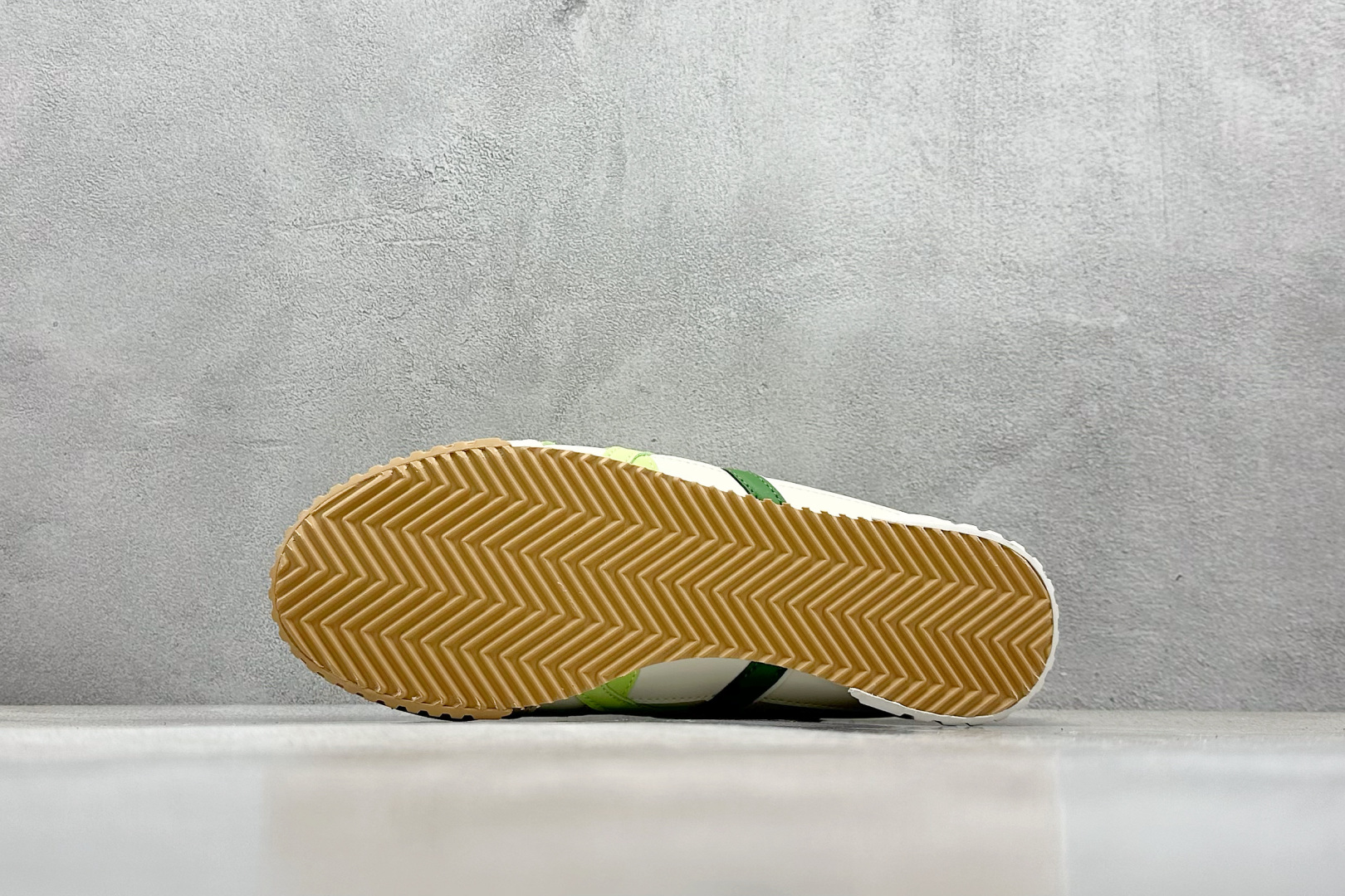  
Onitsuka Tiger  Mexico 66® Paraty
鬼冢虎半拖一脚蹬系列 炎夏必备款