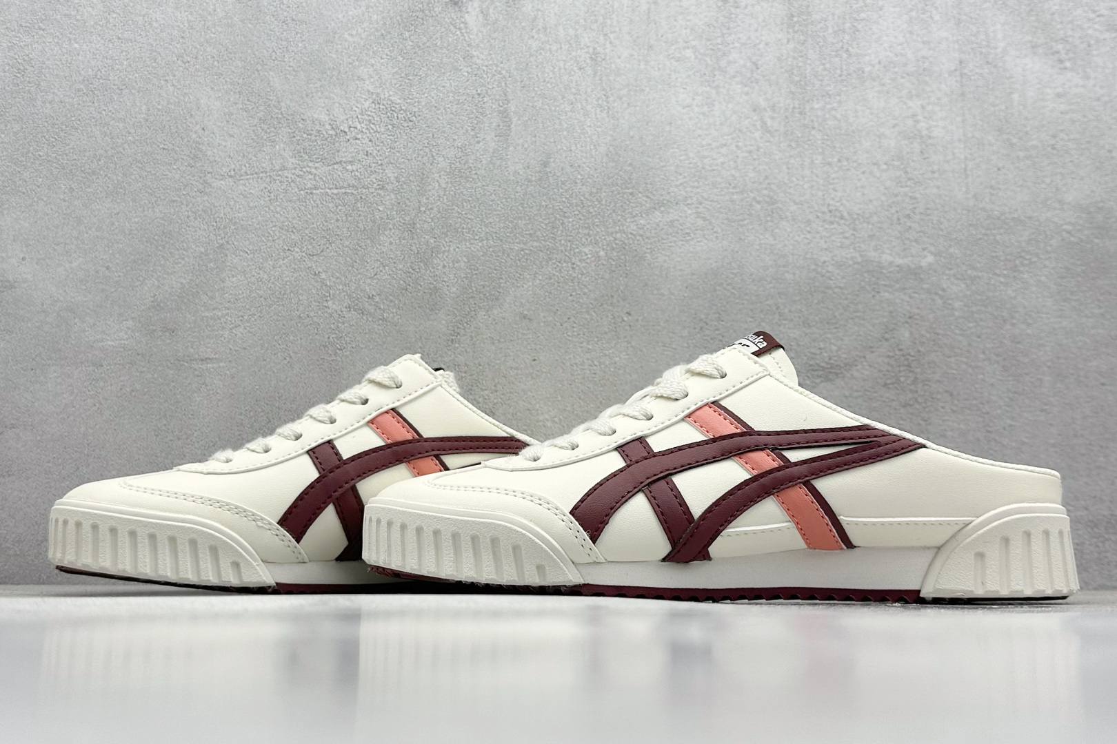  
Onitsuka Tiger  Mexico 66® Paraty
鬼冢虎半拖一脚蹬系列 炎夏必备款