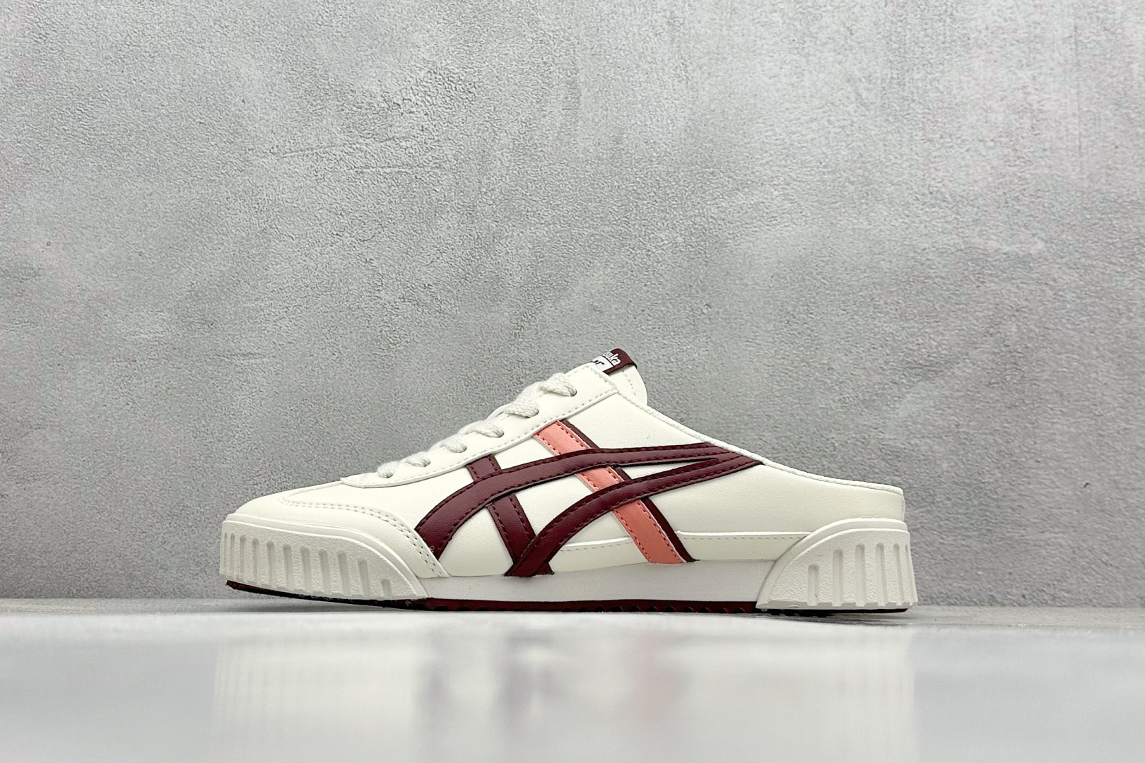  
Onitsuka Tiger  Mexico 66® Paraty
鬼冢虎半拖一脚蹬系列 炎夏必备款