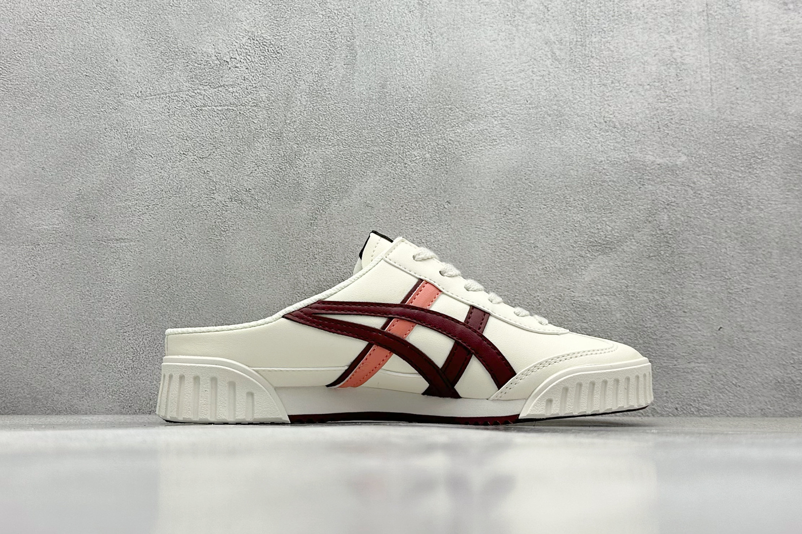  
Onitsuka Tiger  Mexico 66® Paraty
鬼冢虎半拖一脚蹬系列 炎夏必备款