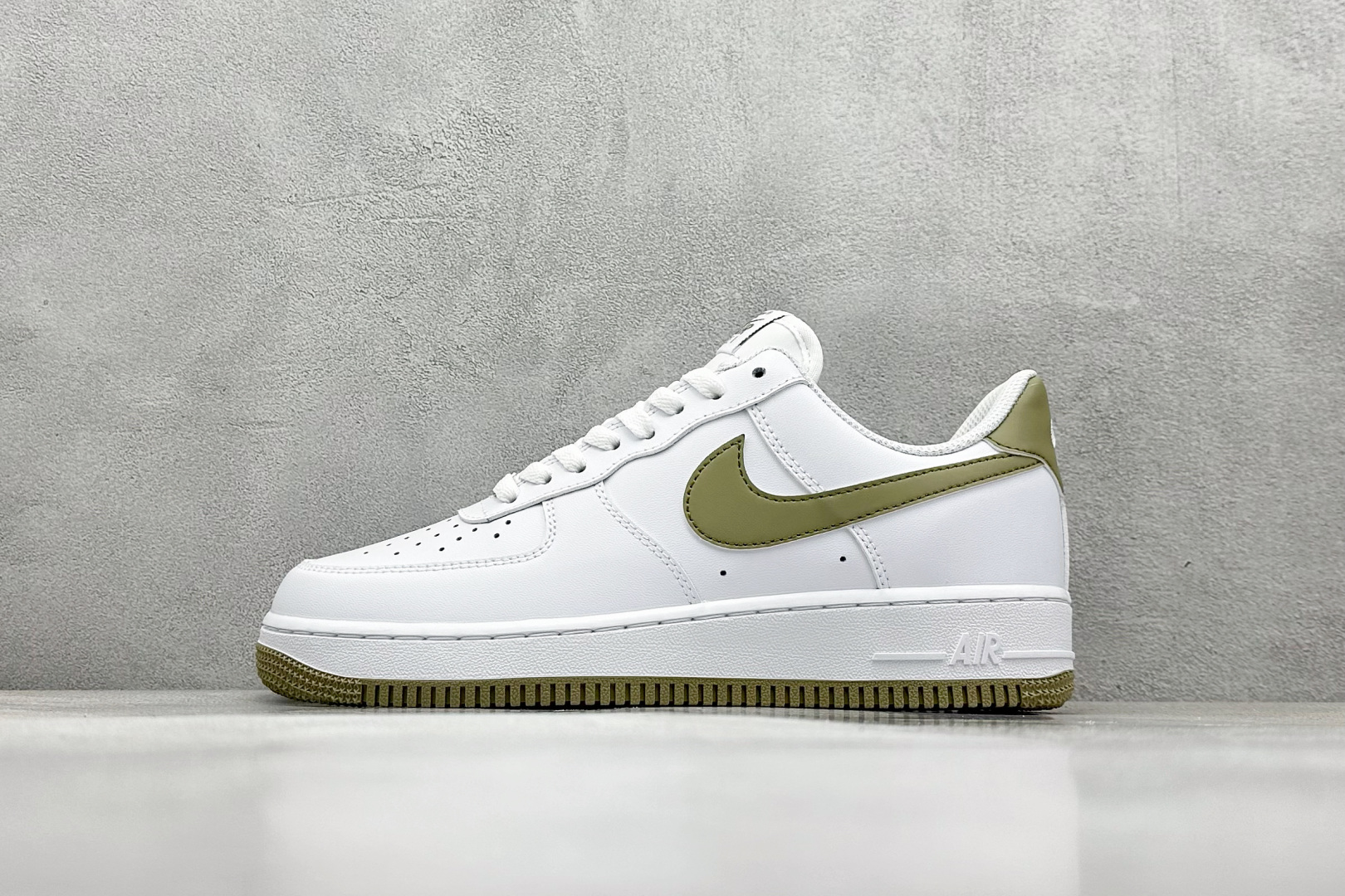 H12福利 
Air Force 1 '07 Low 
原楦头原纸板 打造纯正空军版型
#专注外贸渠道 