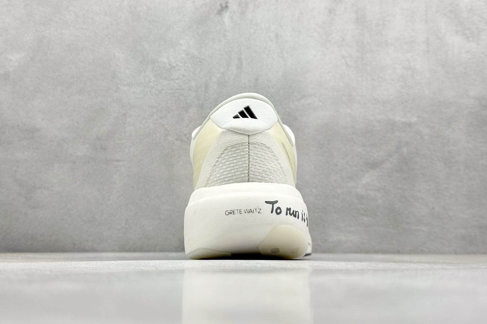  
AD Adizero Evo SL 阿迪超轻透气缓震跑鞋
#以令人难以置信的138克重量，刷新了跑