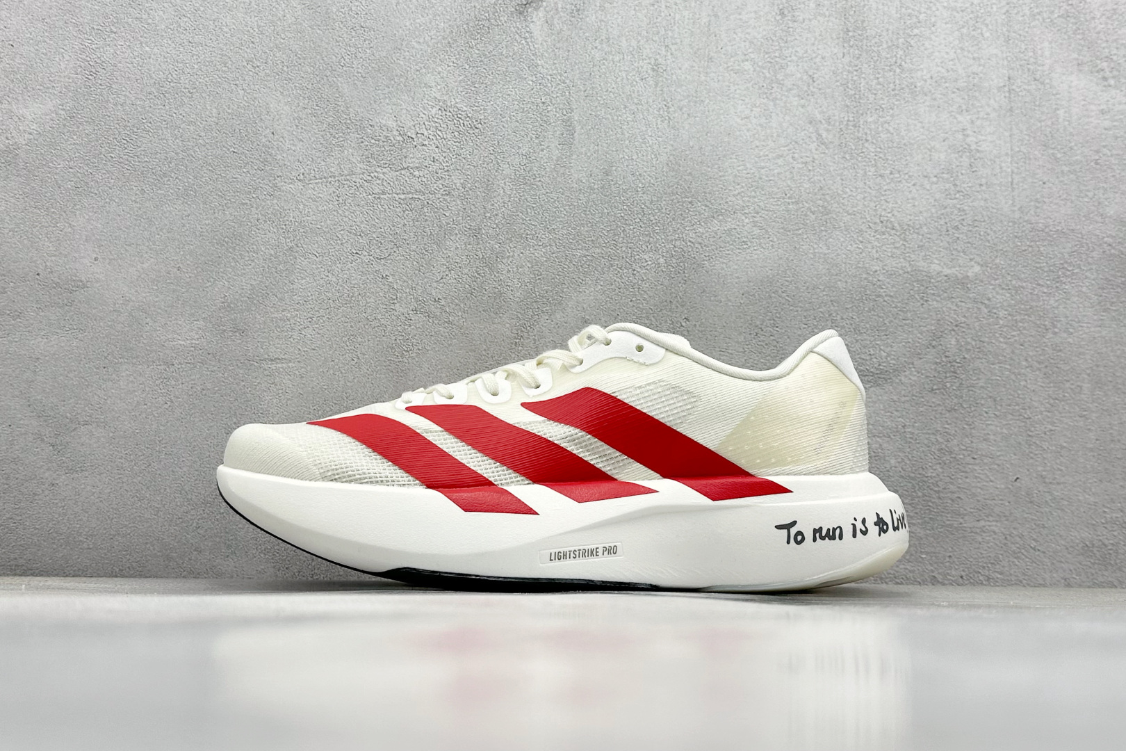  
AD Adizero Evo SL 阿迪超轻透气缓震跑鞋
#以令人难以置信的138克重量，刷新了跑