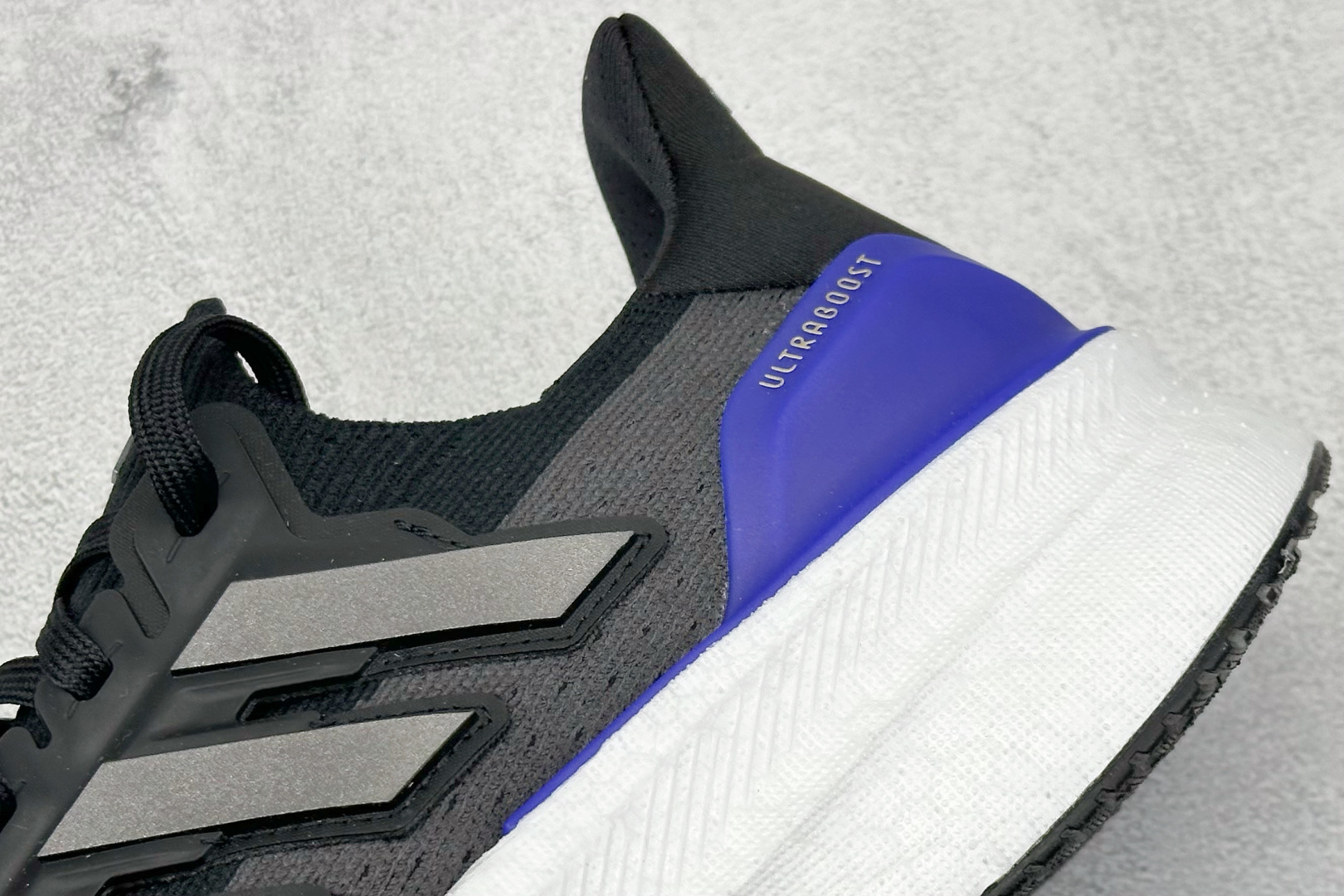  
RS版 AD Ultraboost 5X 阿迪达斯新款休闲爆米花跑步鞋

货号：JH9082
尺码