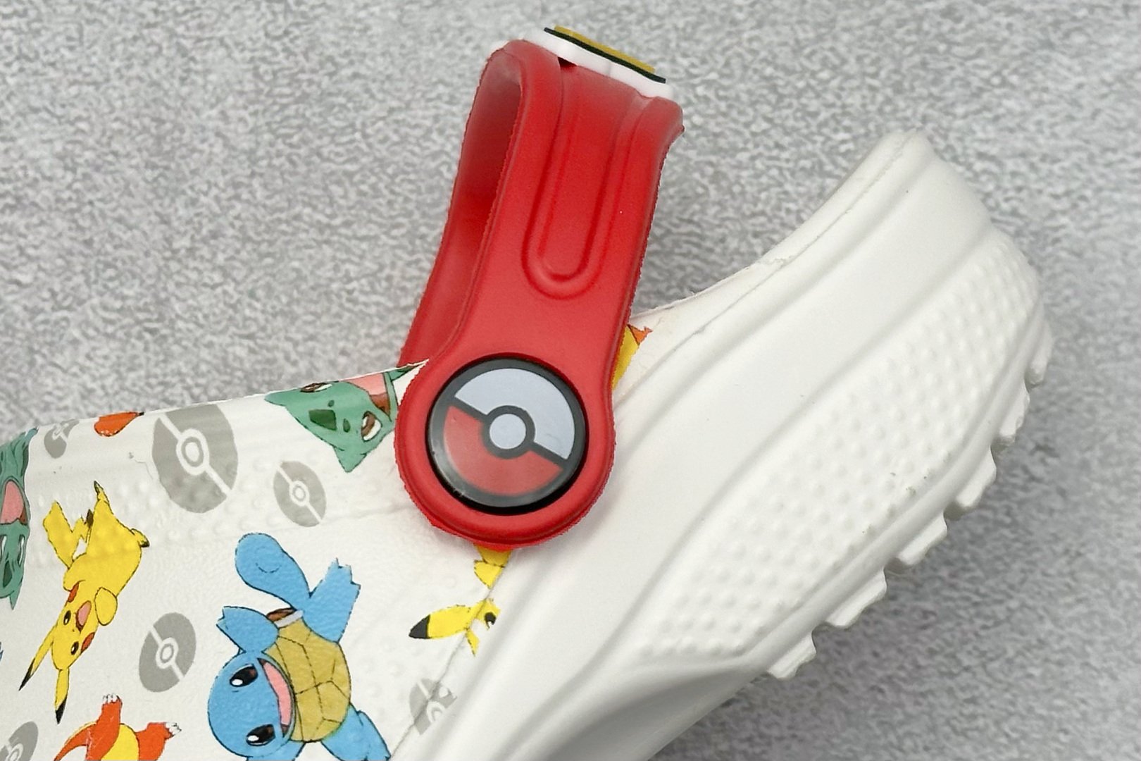  
K版  Crocs 卡洛驰  卡通童鞋

Size：25-35
编码：23