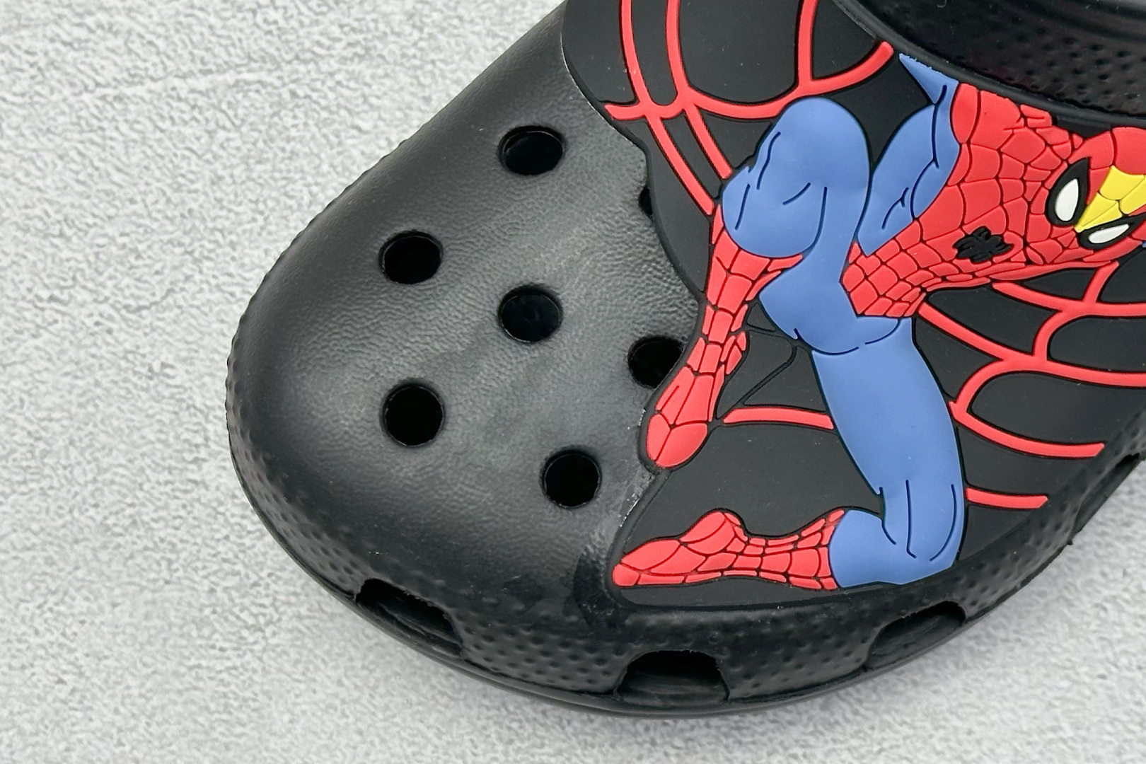  
K版  Crocs 卡洛驰  卡通童鞋

Size：25-35
编码：23