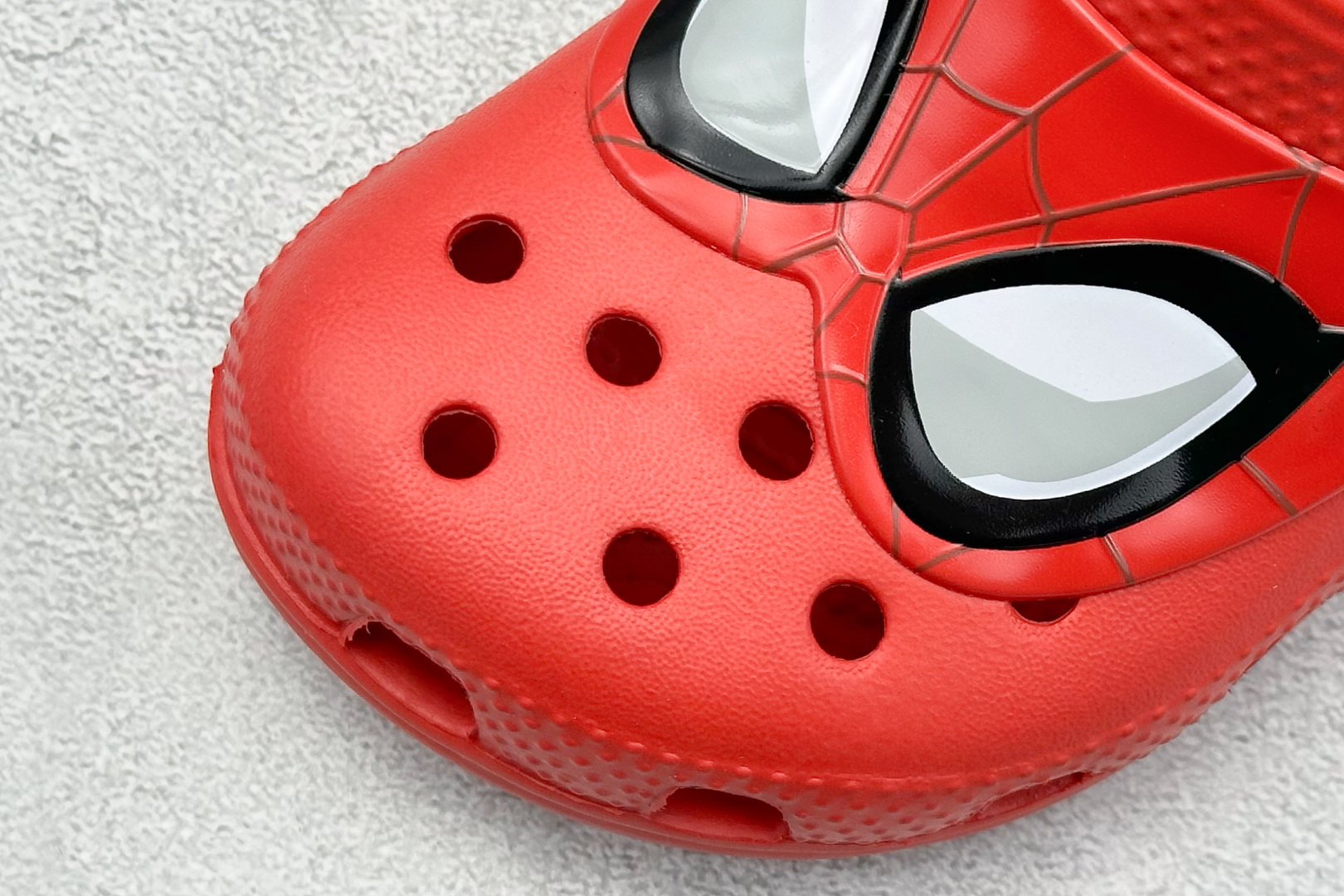  
K版  Crocs 卡洛驰  卡通童鞋

Size：25-35
编码：23