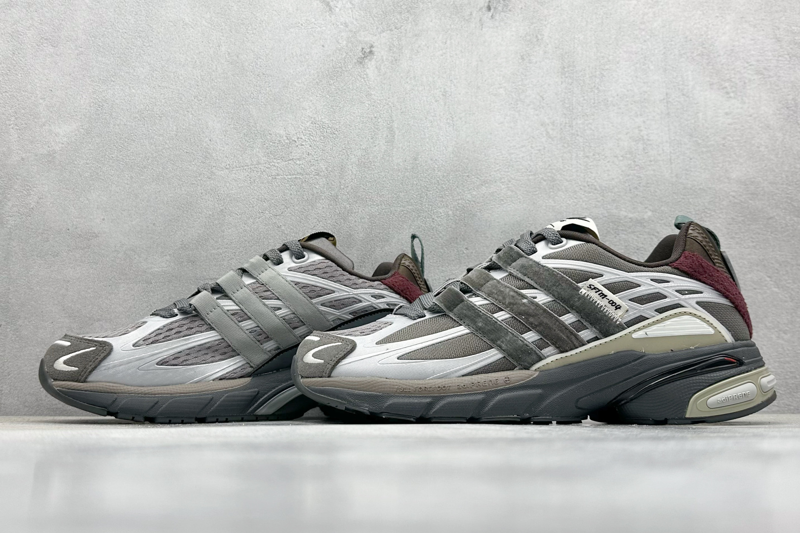 本地 终端放店
X版 SFTM x AD Originals Adistar Cushion
复古前卫