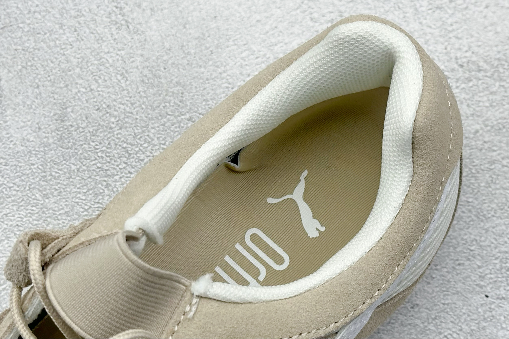 本地 终端放店
XS版 PUMA Speedcat Go 薄底鞋 柔软舒适 防滑耐磨 彪马低帮复古运动休