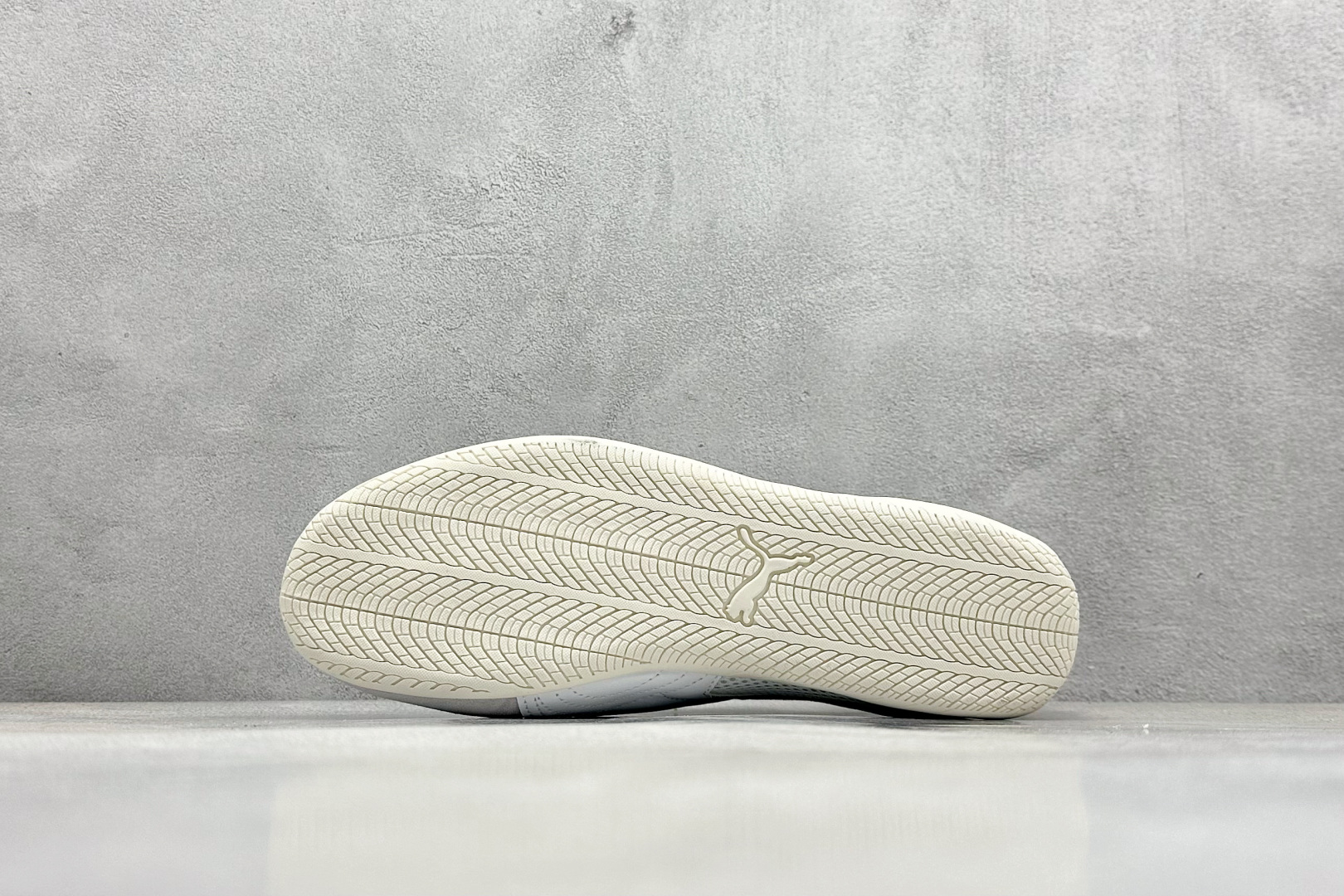 本地 终端放店
XS版 PUMA Speedcat Go 薄底鞋 柔软舒适 防滑耐磨 彪马低帮复古运动休