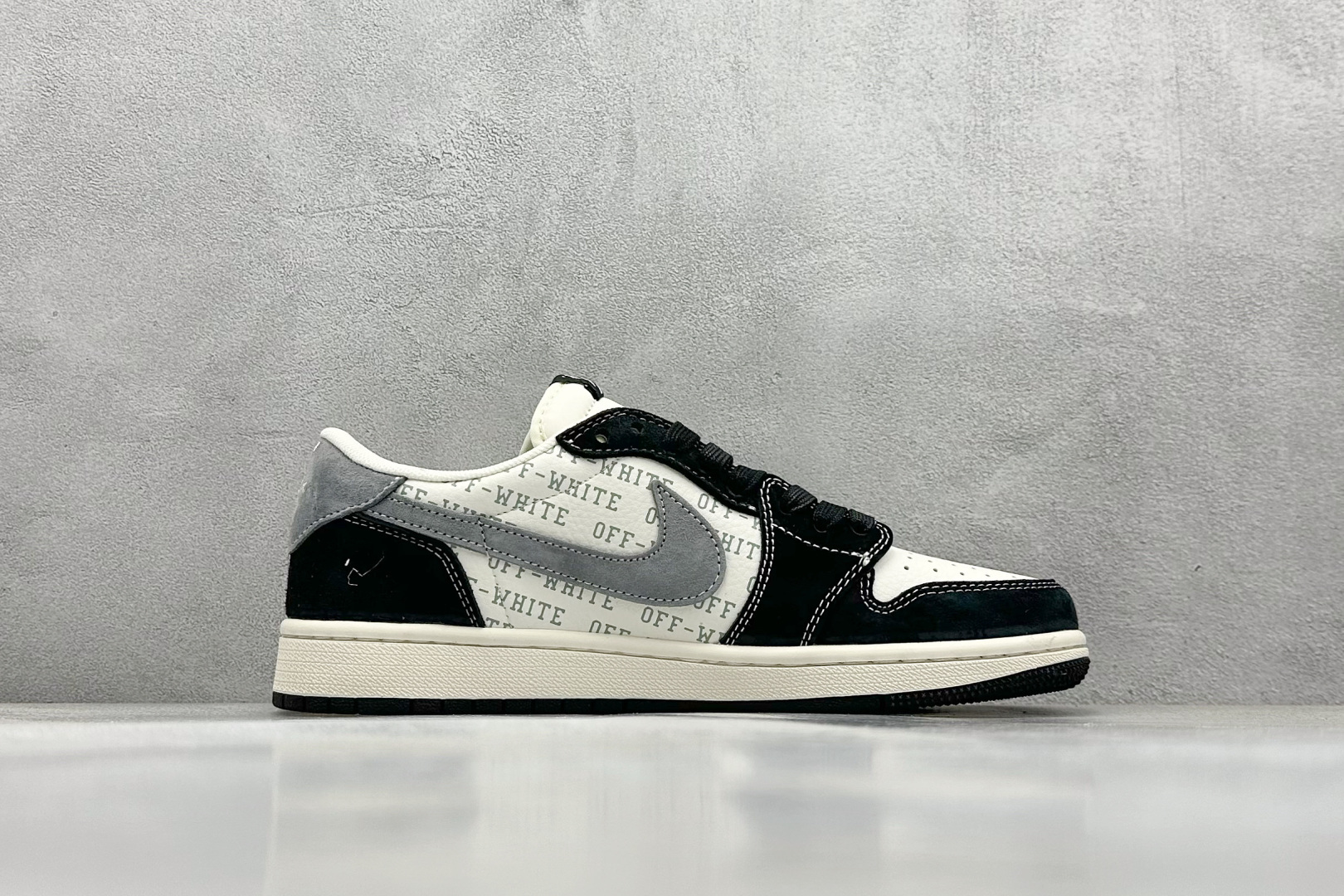 本地 终端放店
XC版 Travis Scott x Fragment Design x Jordan
