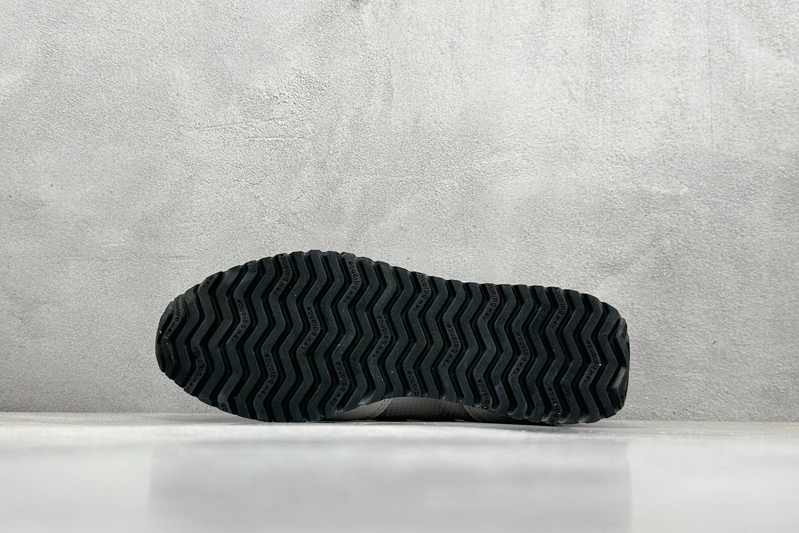  放店私
New Balance NB471系列织物牛剖层革生活休闲鞋 

货号：U471XK
尺码：