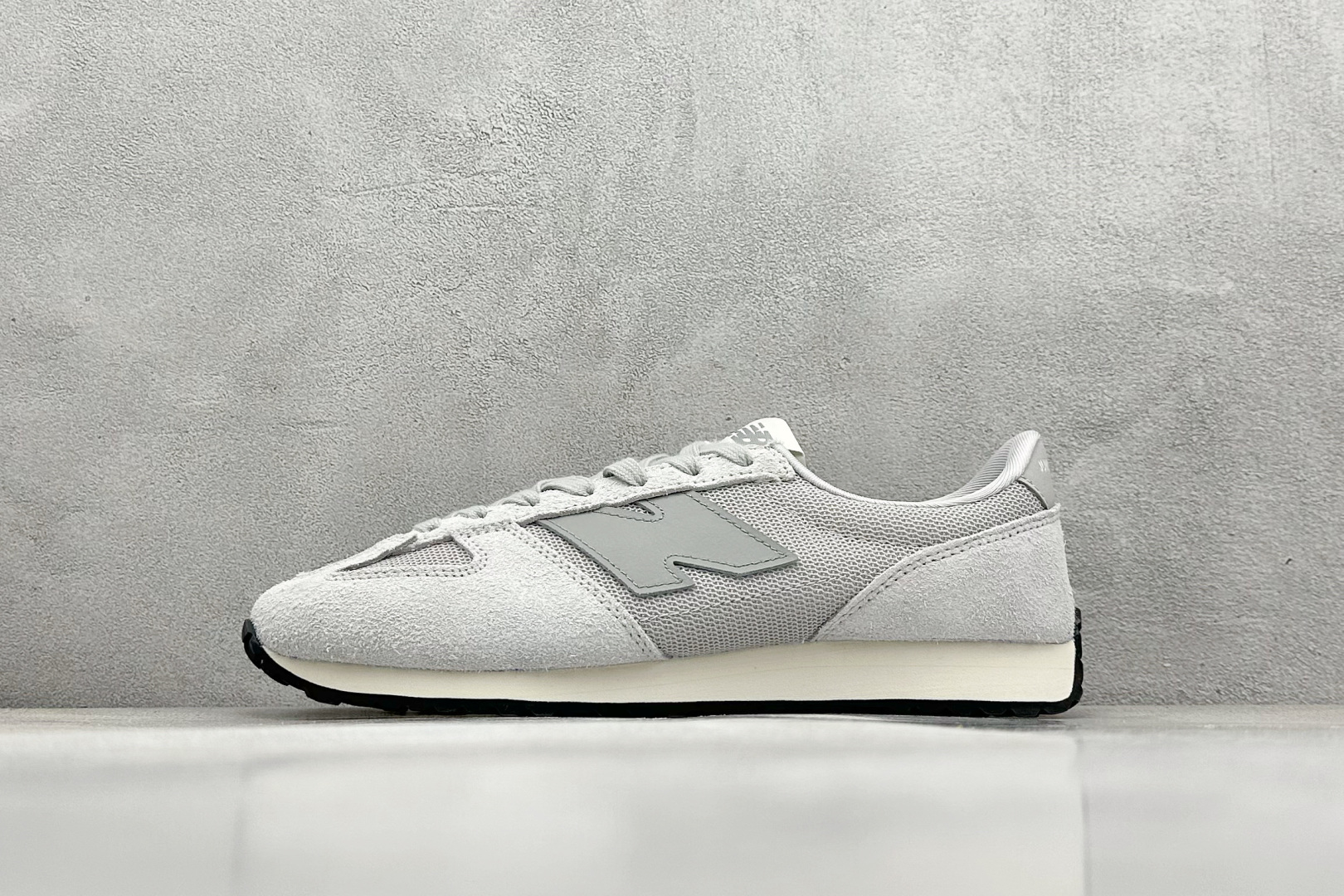  放店私
New Balance NB471系列织物牛剖层革生活休闲鞋 

货号：U471XK
尺码：