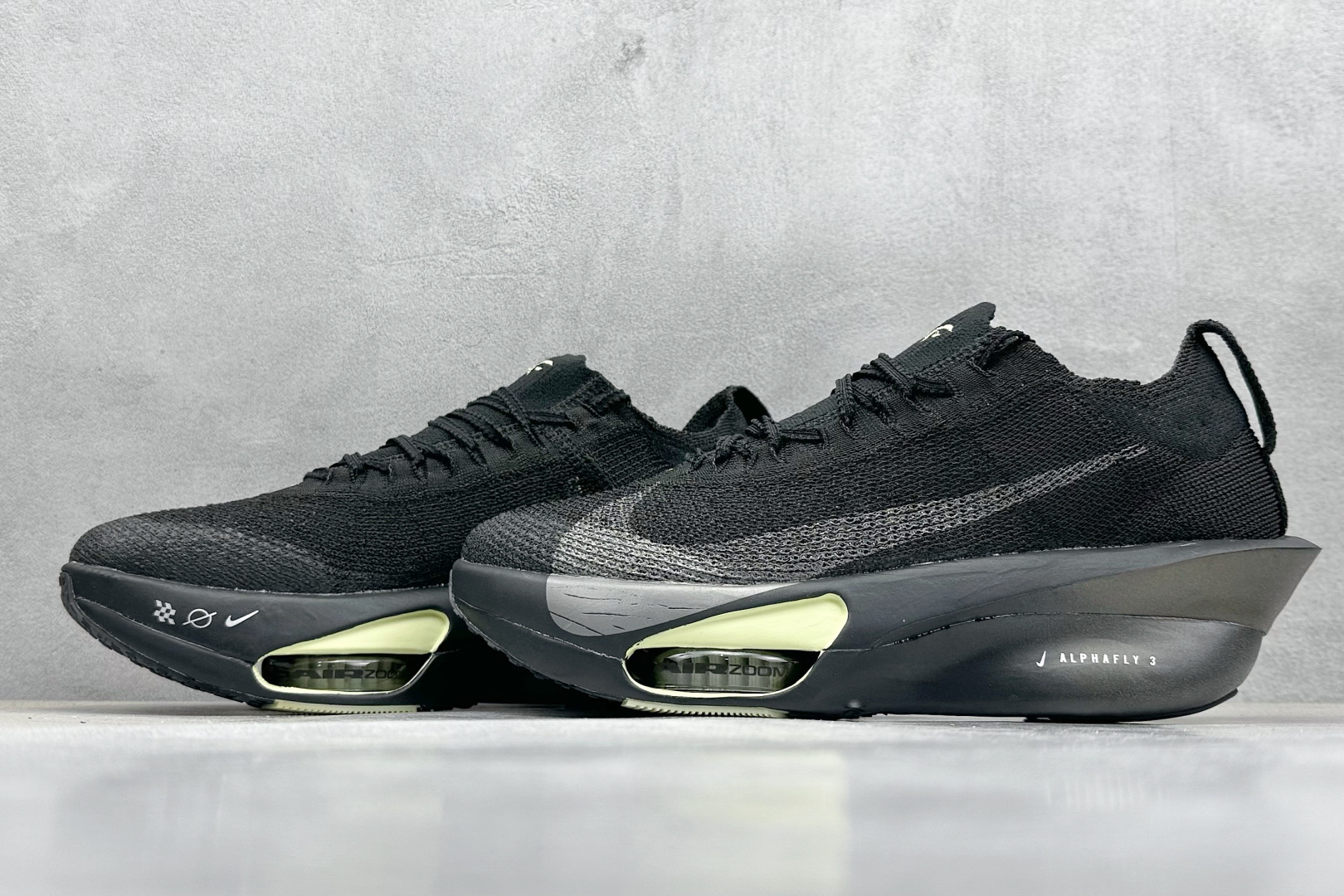 放店私
NK Air Zoom Alphafly NEXT% 3 2025
减震马拉松跑步鞋
首次通