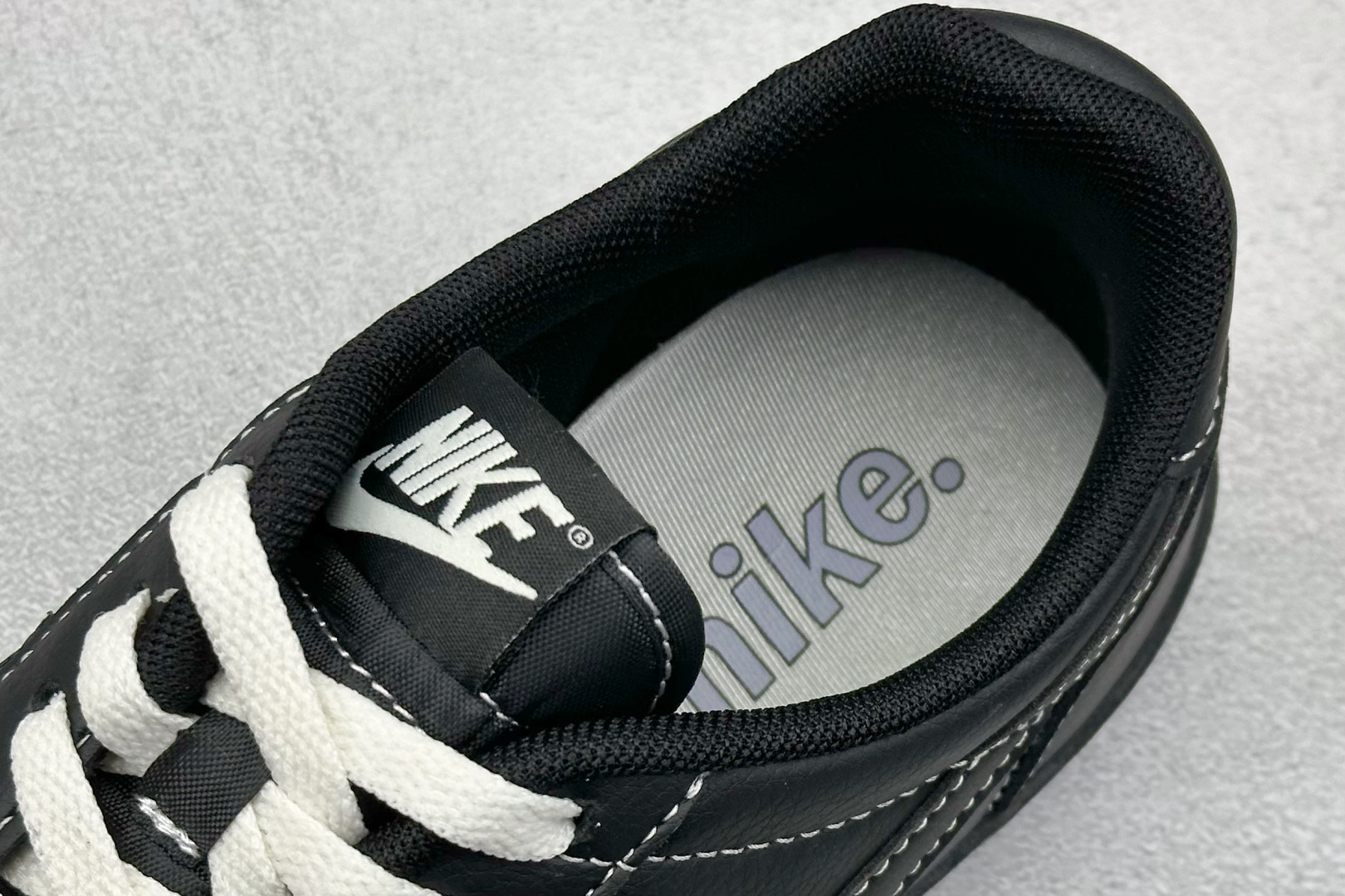  
FS版 Nk Killshot II Leather 低帮休闲板鞋 
渠道原装订单 采用米白色皮革制