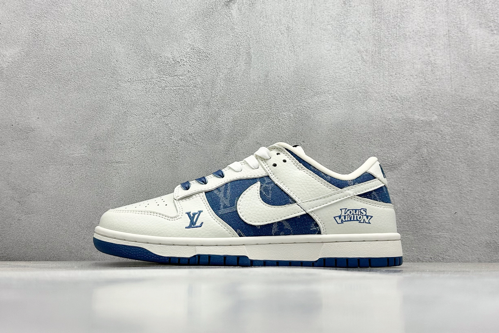  
XC版 Nike SB Dunk Low x Louis Vuitton 白蓝拼接牛仔布  
纯原大