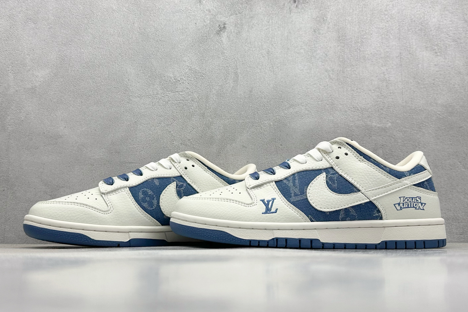  
XC版 Nike SB Dunk Low x Louis Vuitton 白蓝拼接牛仔布  
纯原大