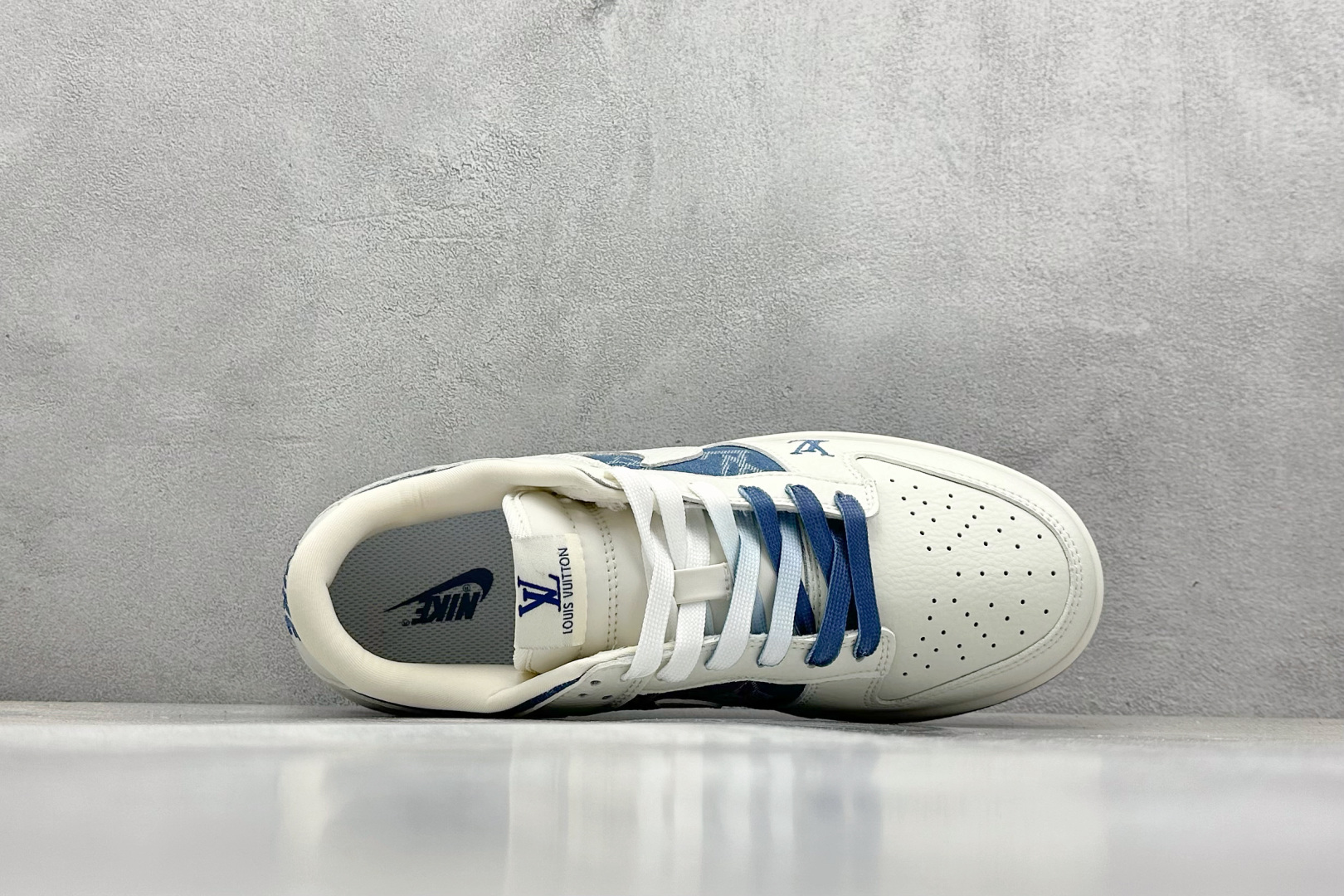  
XC版 Nike SB Dunk Low x Louis Vuitton 白蓝拼接牛仔布  
纯原大
