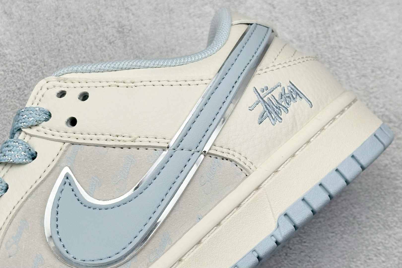  
XC版 Nike SB Dunk Low 斯图西联名
纯原大厂出品 极力推荐 
原装头层材料 独家版
