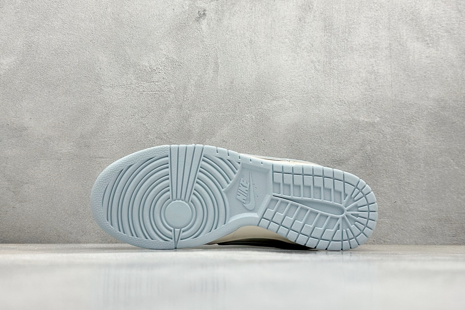  
XC版 Nike SB Dunk Low 斯图西联名
纯原大厂出品 极力推荐 
原装头层材料 独家版